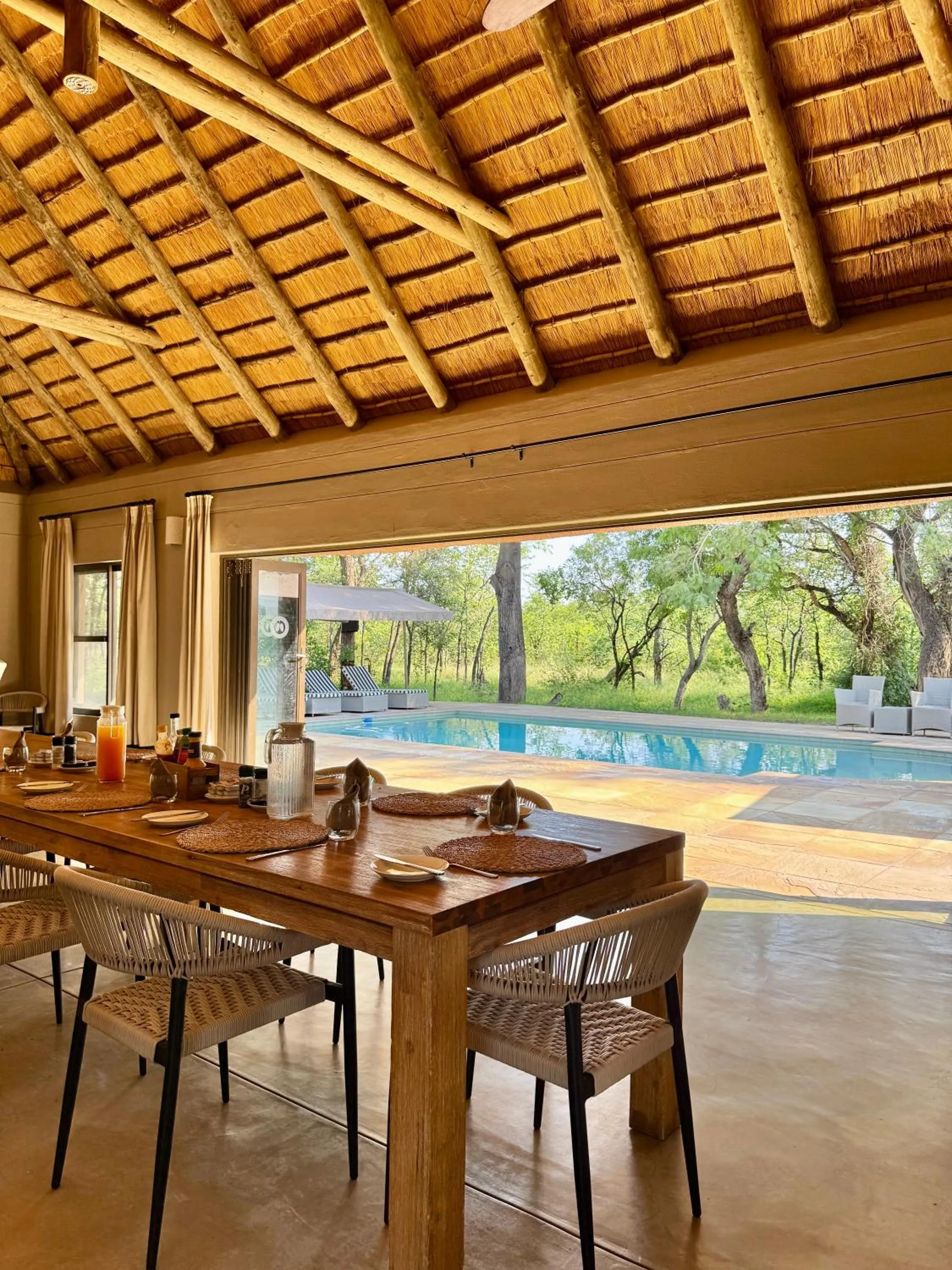Dining area in Xanatseni Private Camp