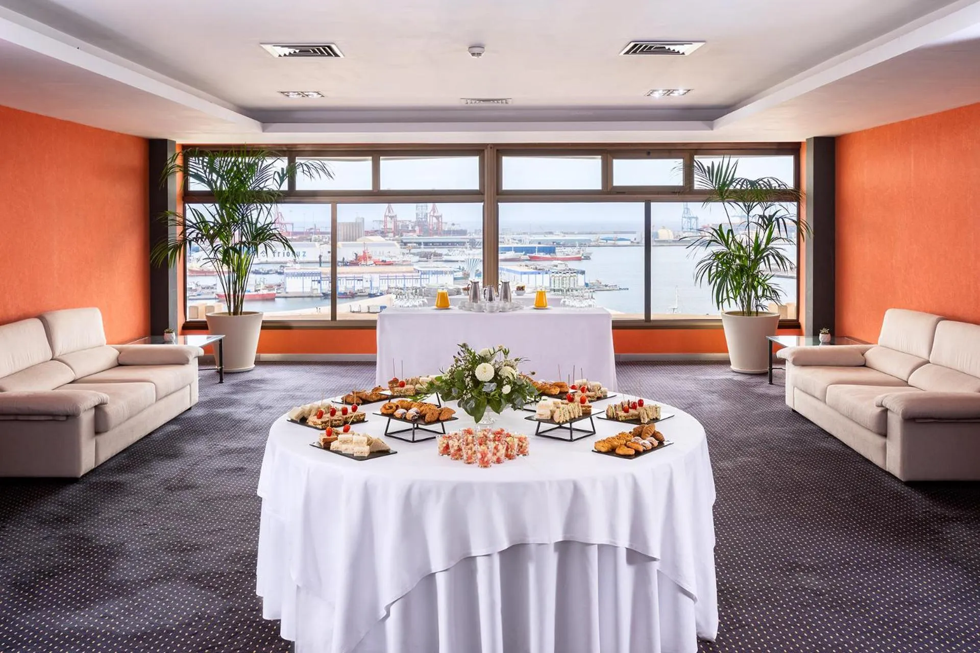 Living room in Hotel Cristina by Tigotan Las Palmas - Adults Only