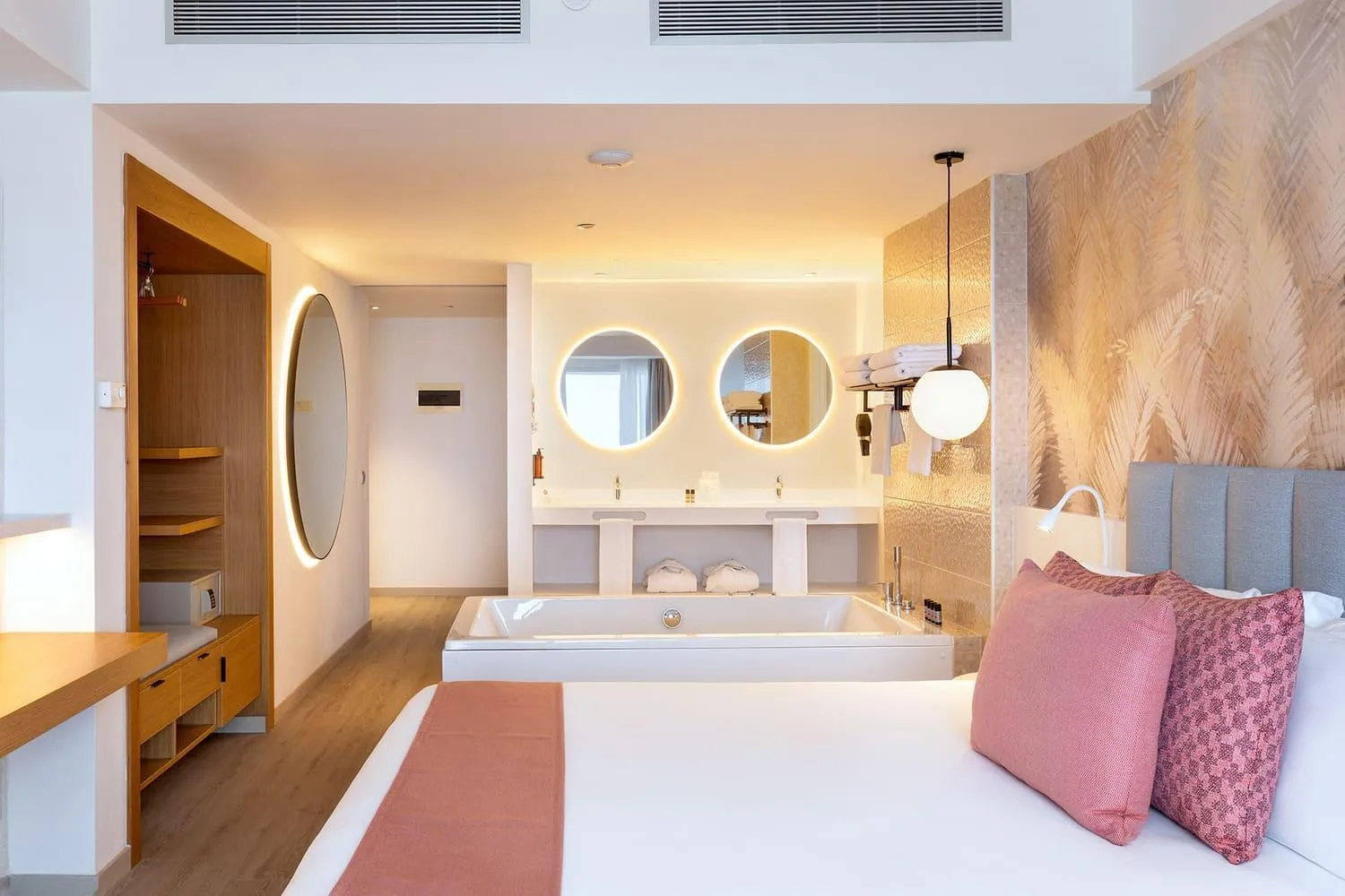 Photo of the whole room, Bed in Hotel Cristina by Tigotan Las Palmas - Adults Only