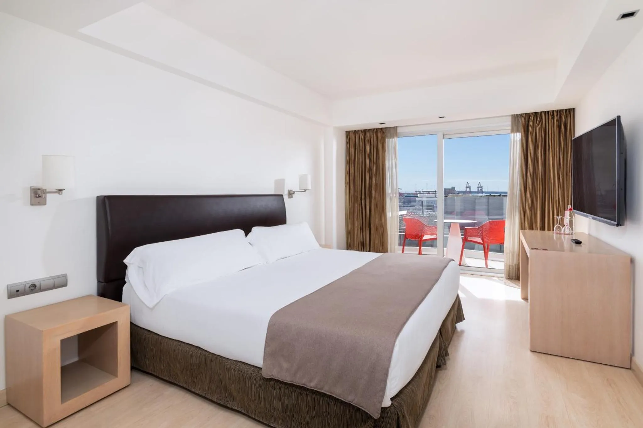 Photo of the whole room, Bed in Hotel Cristina by Tigotan Las Palmas - Adults Only