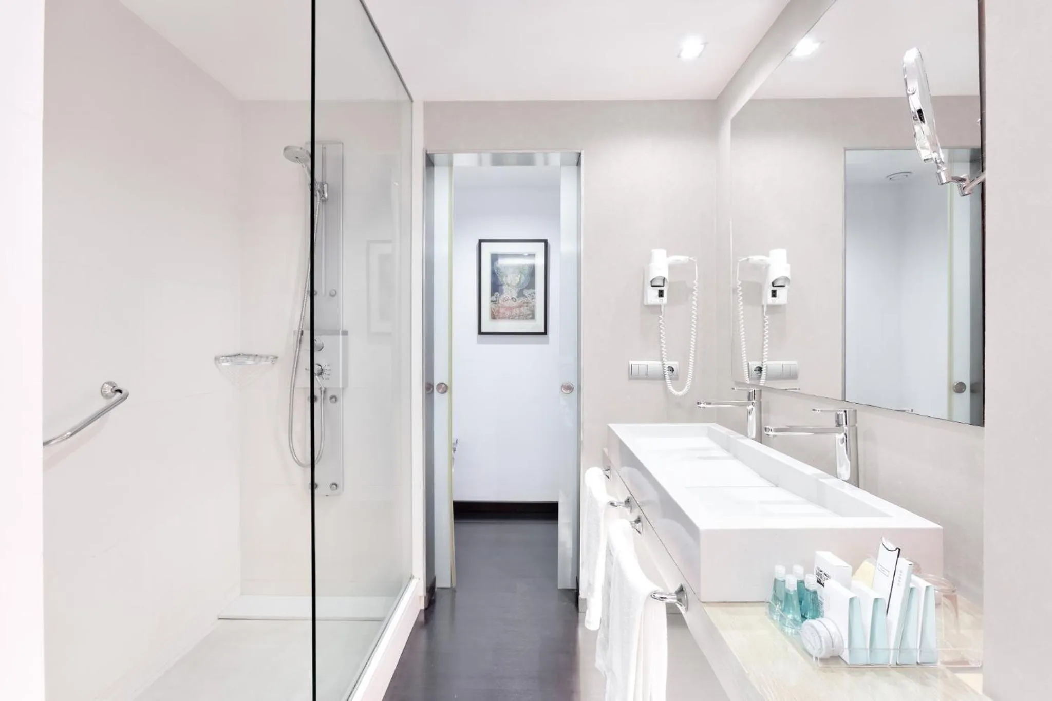 Bathroom in Hotel Cristina by Tigotan Las Palmas - Adults Only