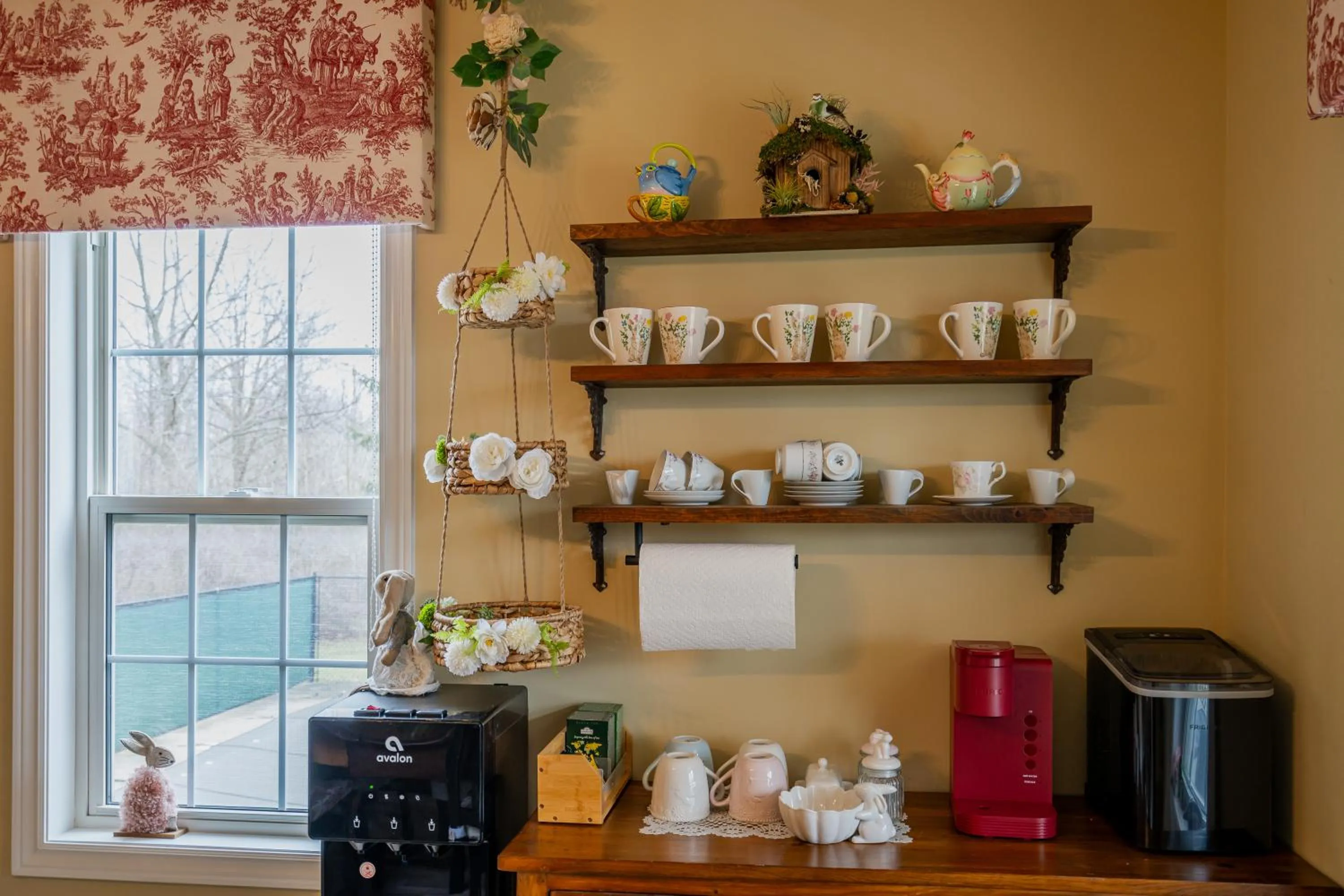 Coffee/tea facilities in Old Town Country Landing