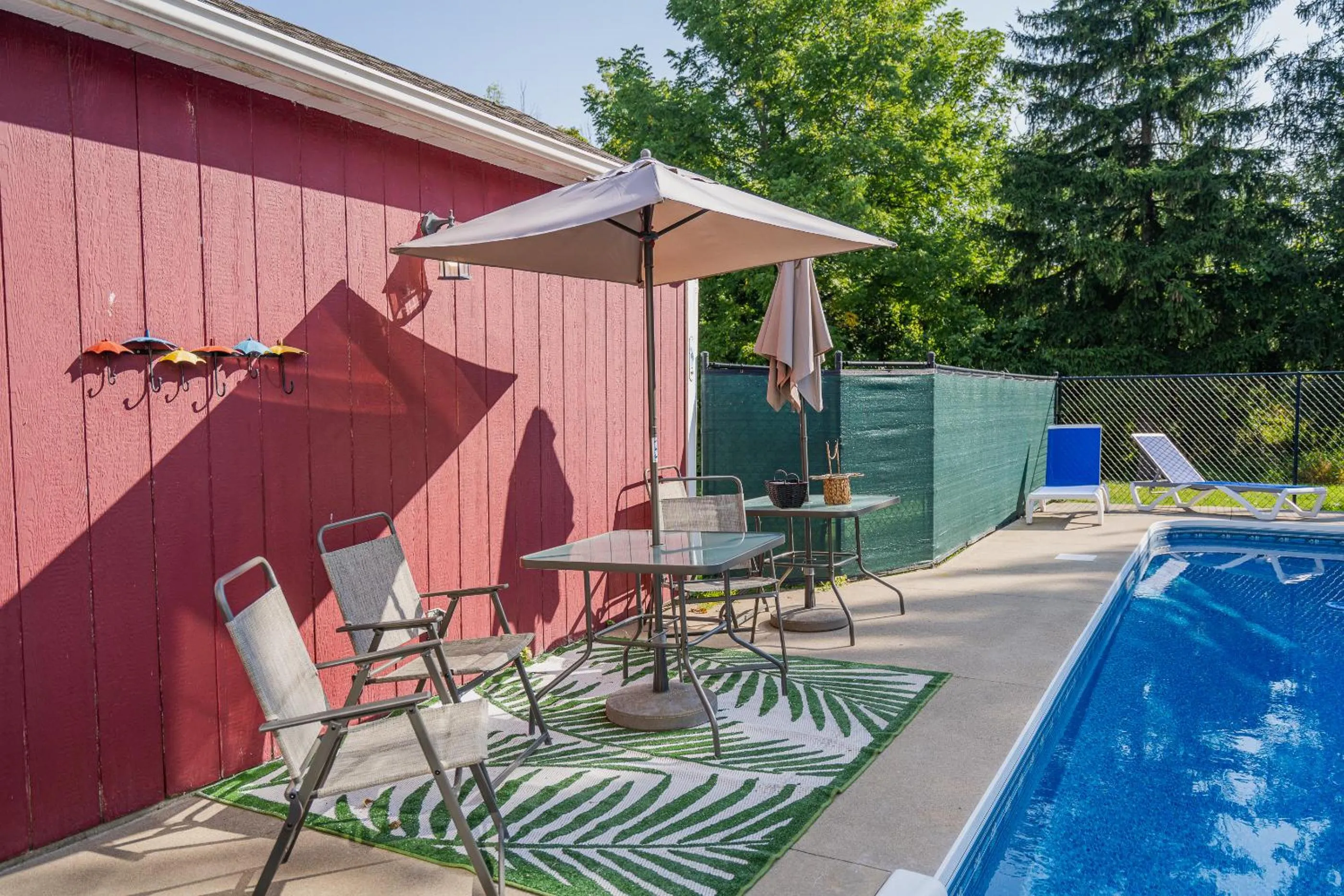 Swimming pool in Old Town Country Landing