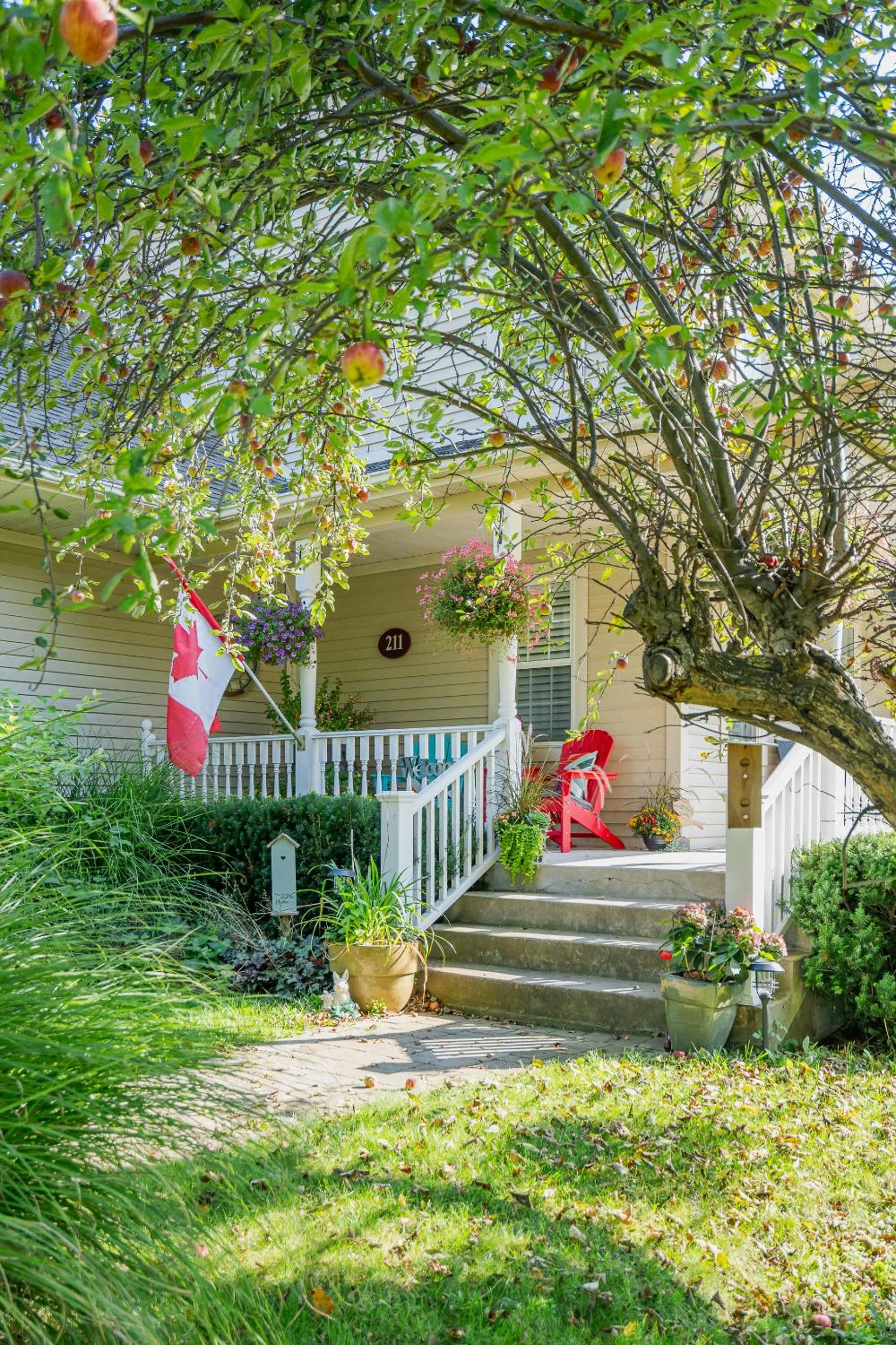 Garden in Old Town Country Landing