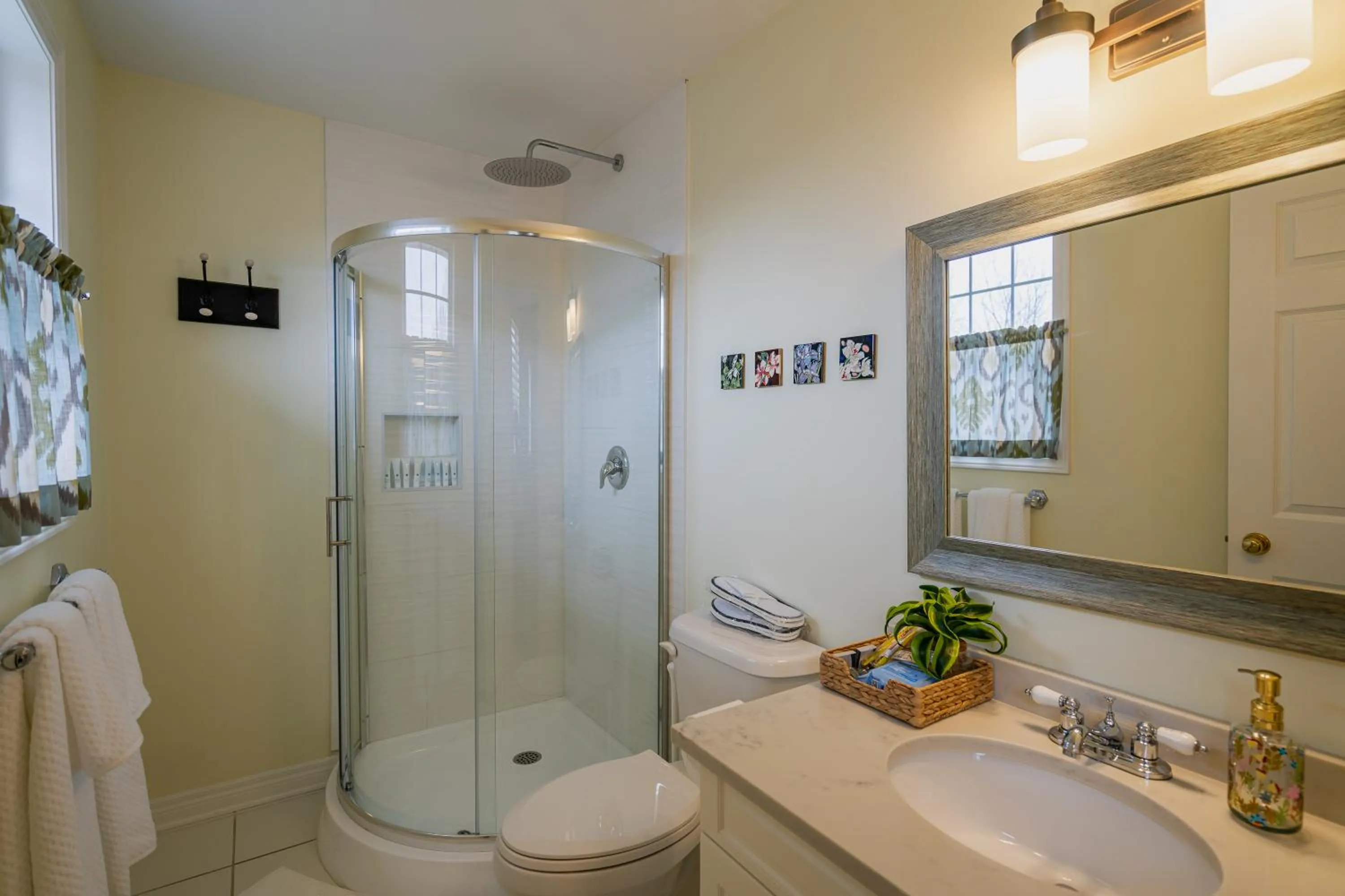 Toilet in Old Town Country Landing