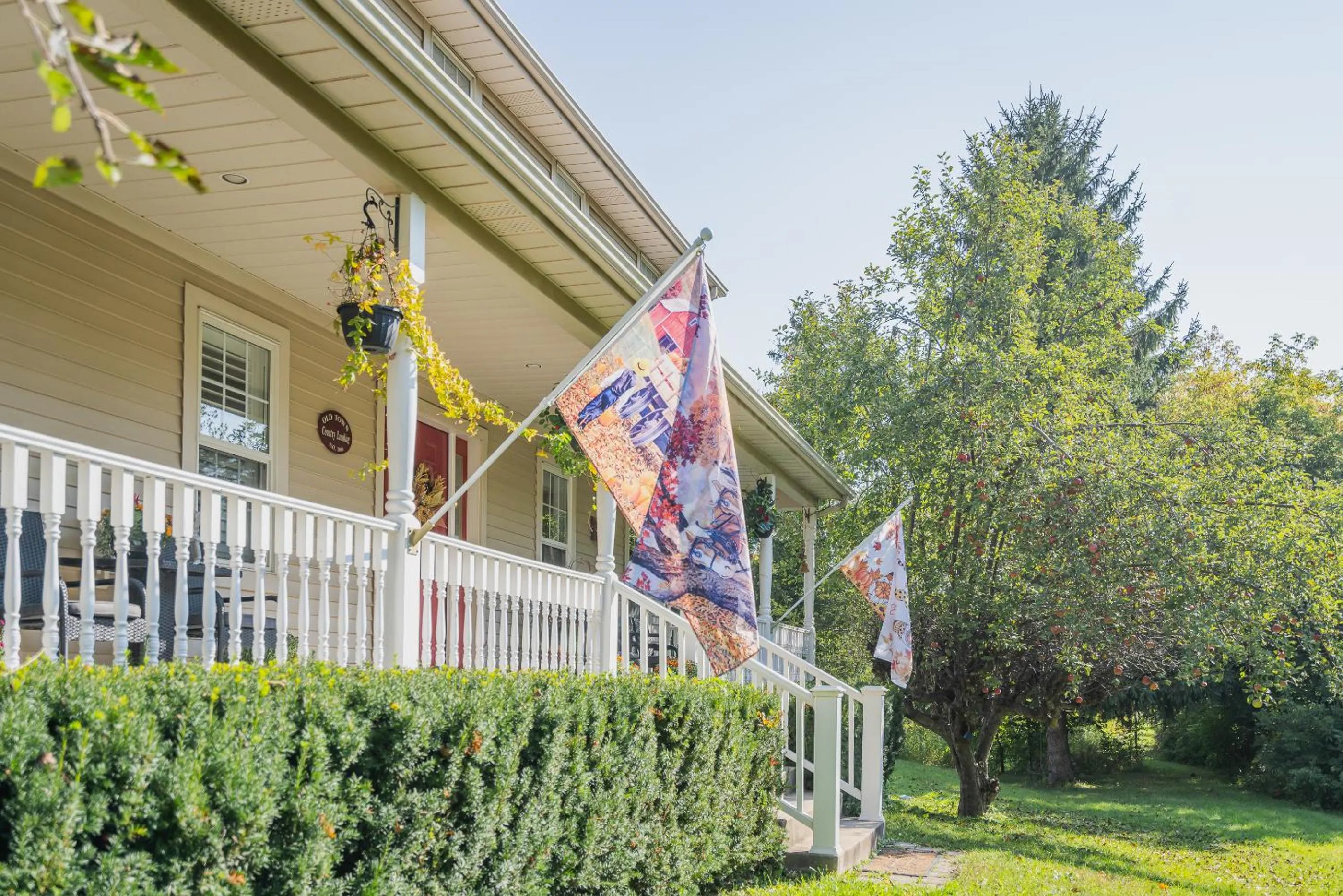 Garden in Old Town Country Landing