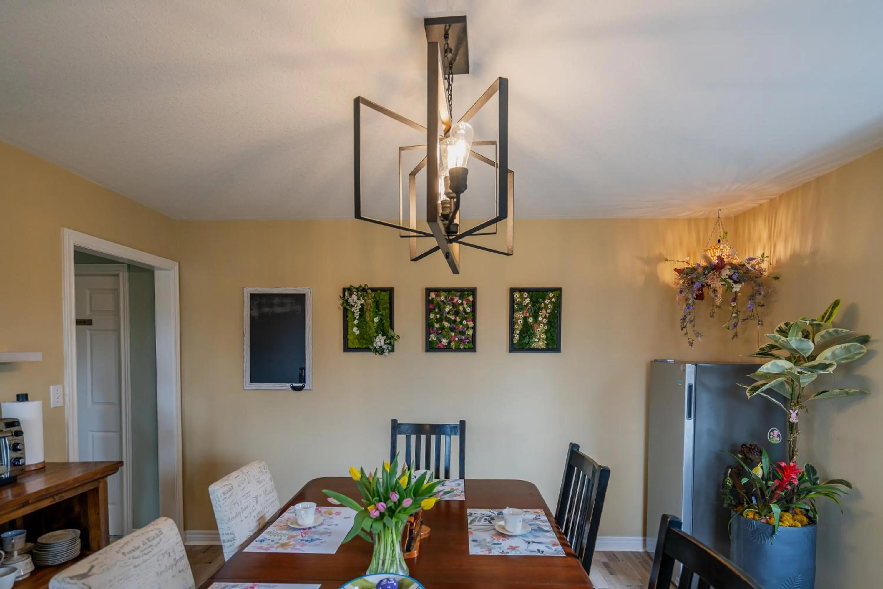 Breakfast in Old Town Country Landing