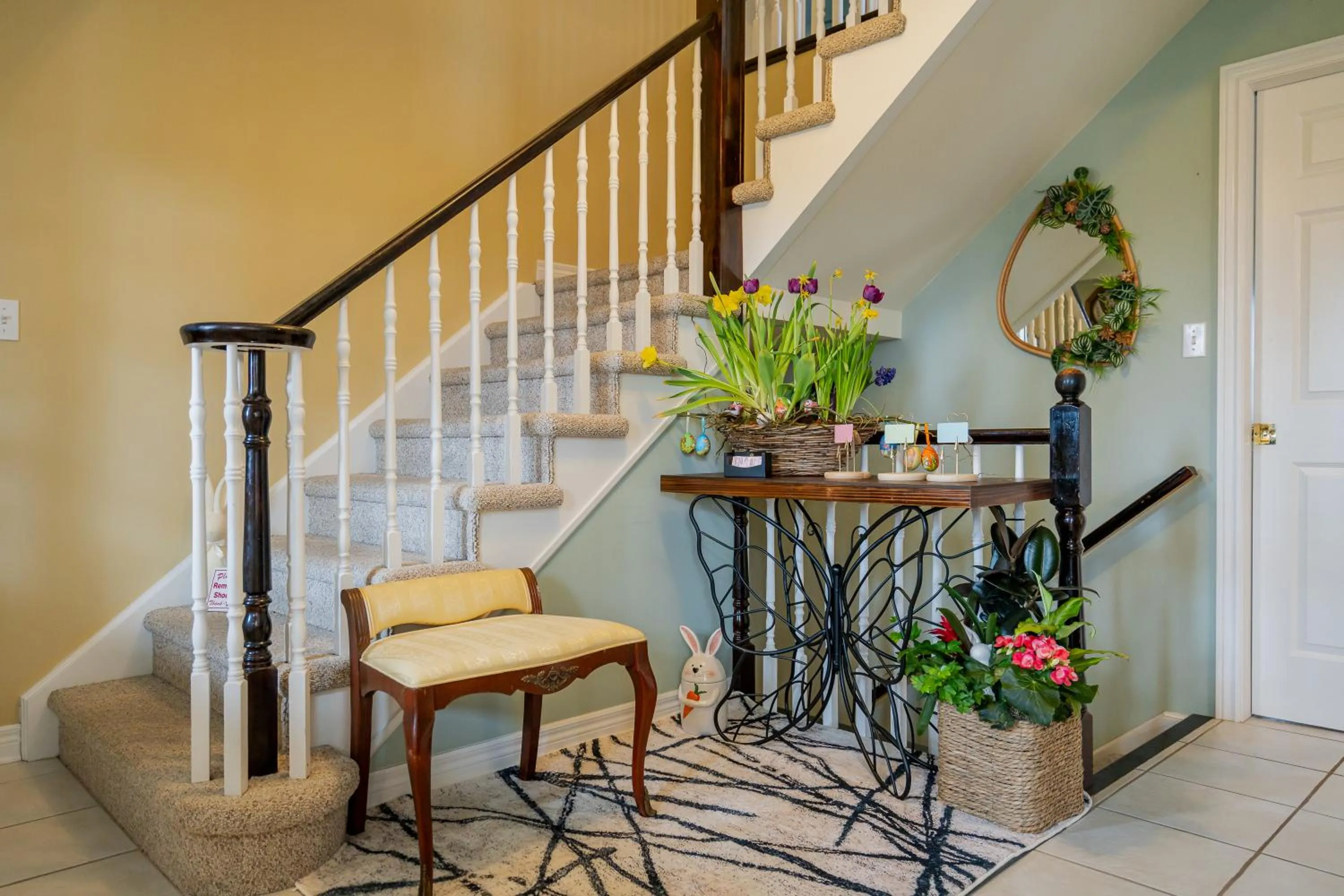 Seating area in Old Town Country Landing