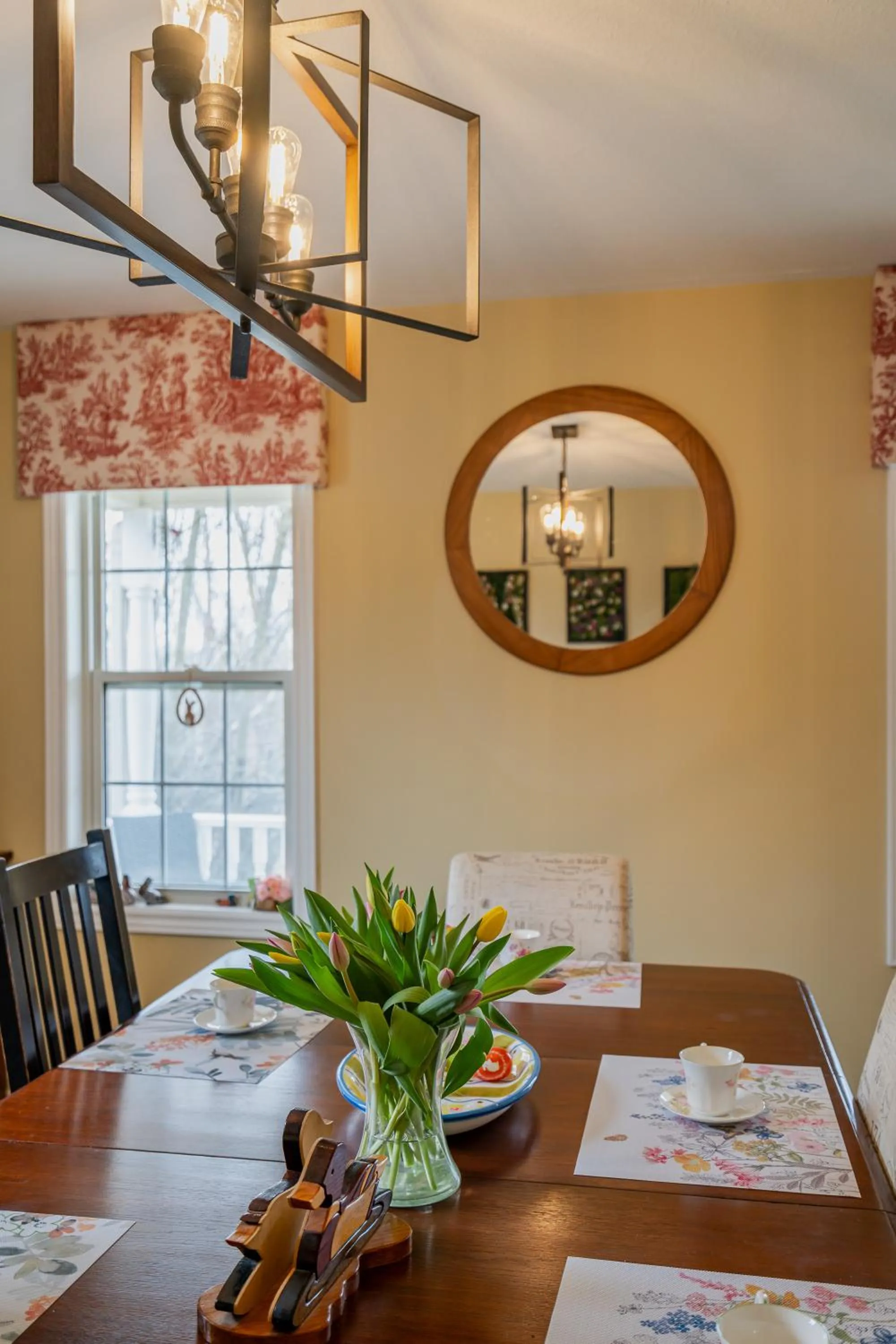 Seating area in Old Town Country Landing