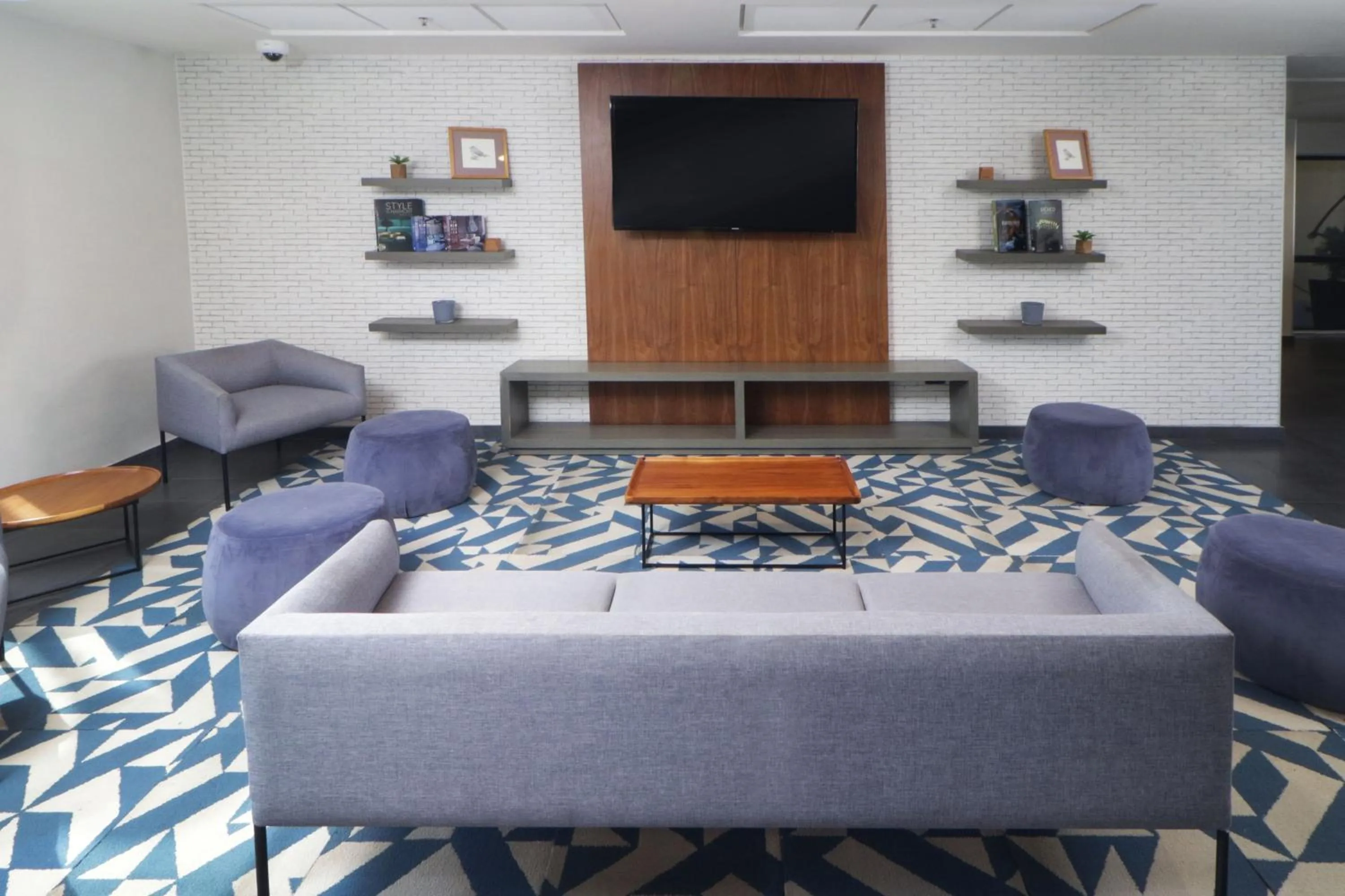 Living room in City Express by Marriott Piedras Negras