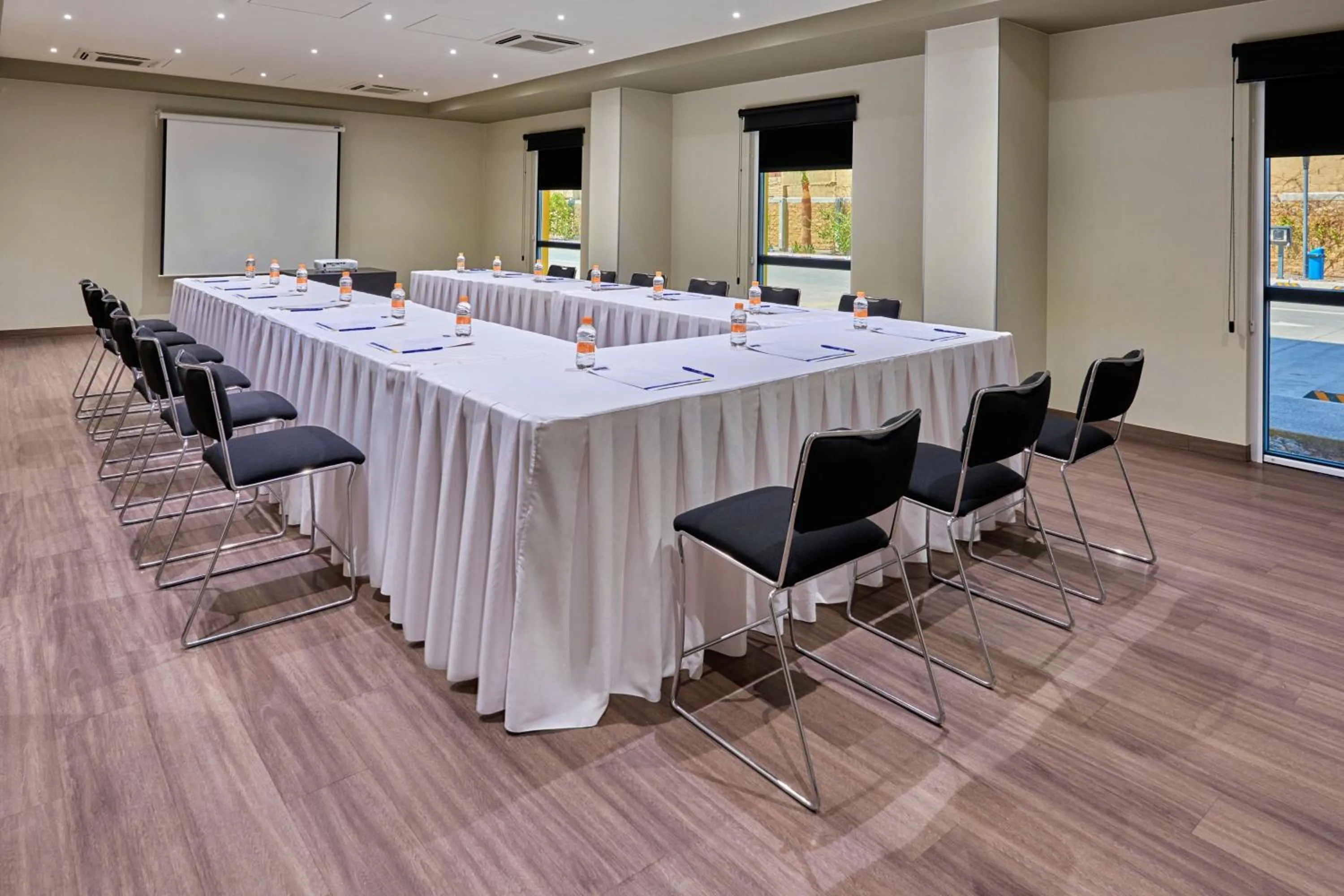 Meeting/conference room in City Express by Marriott Piedras Negras
