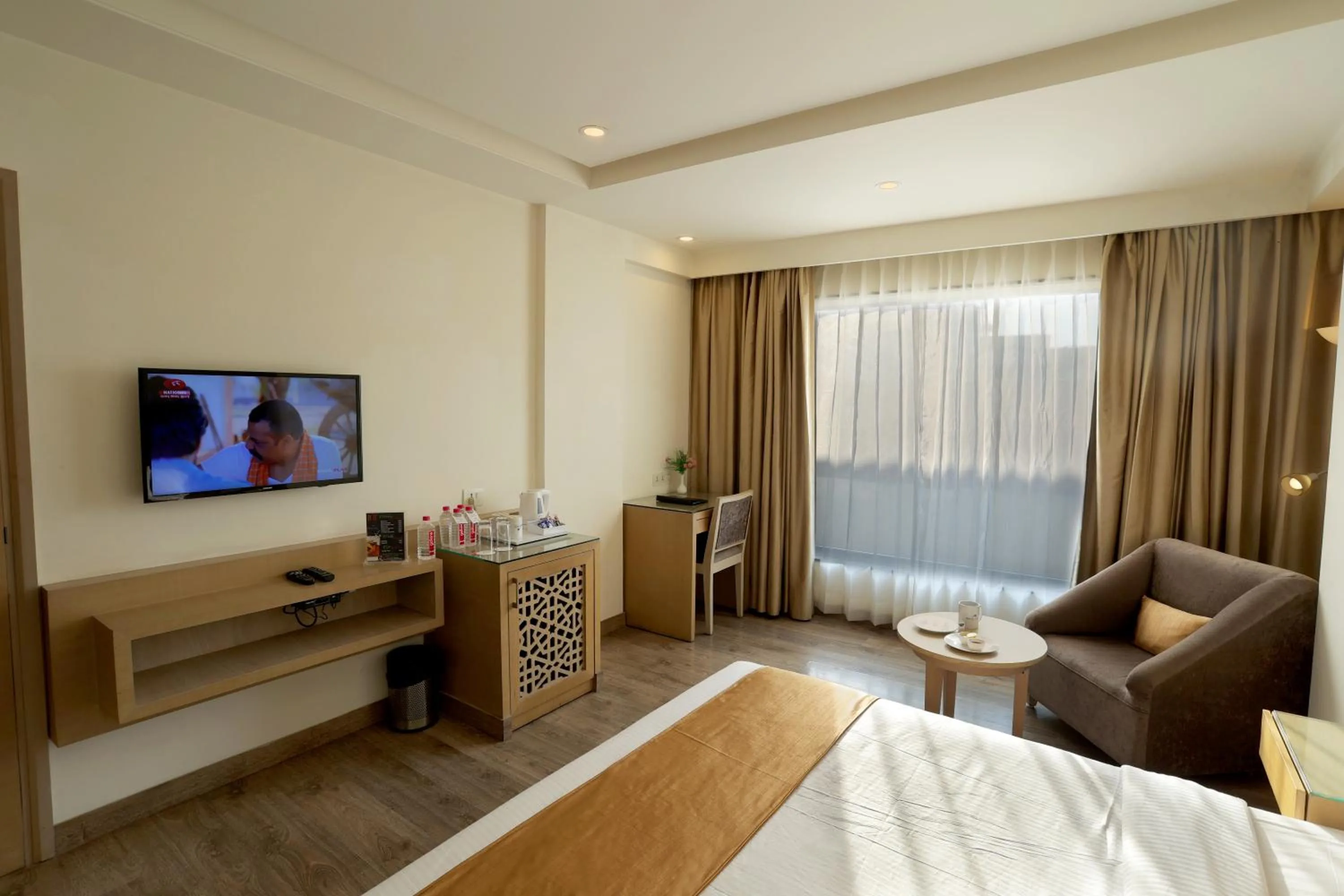 Bedroom, Bed in Royale Lalit Hotel Jaipur