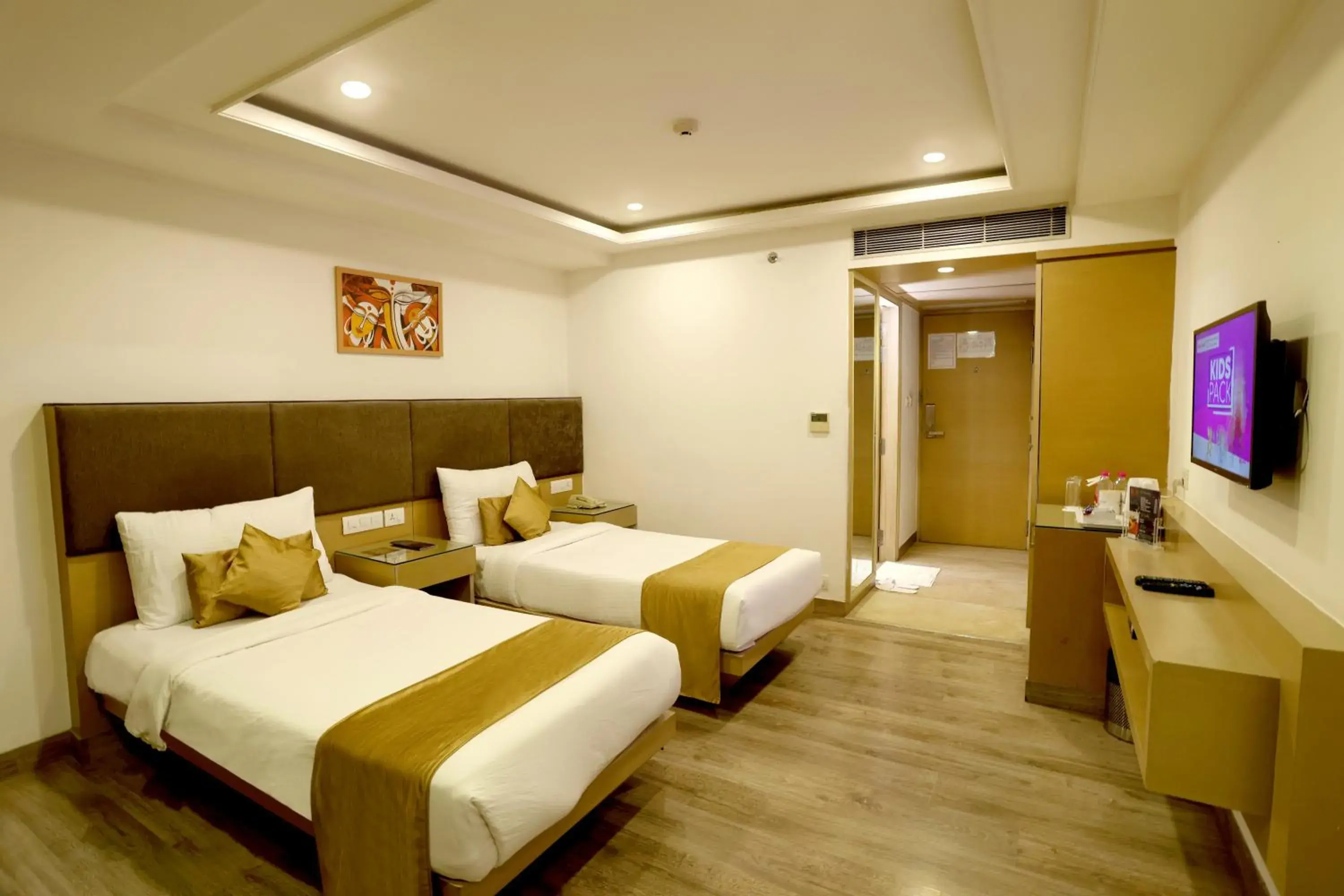 Bedroom, Bed in Royale Lalit Hotel Jaipur Bedroom, Bed in Royale Lalit Hotel Jaipur