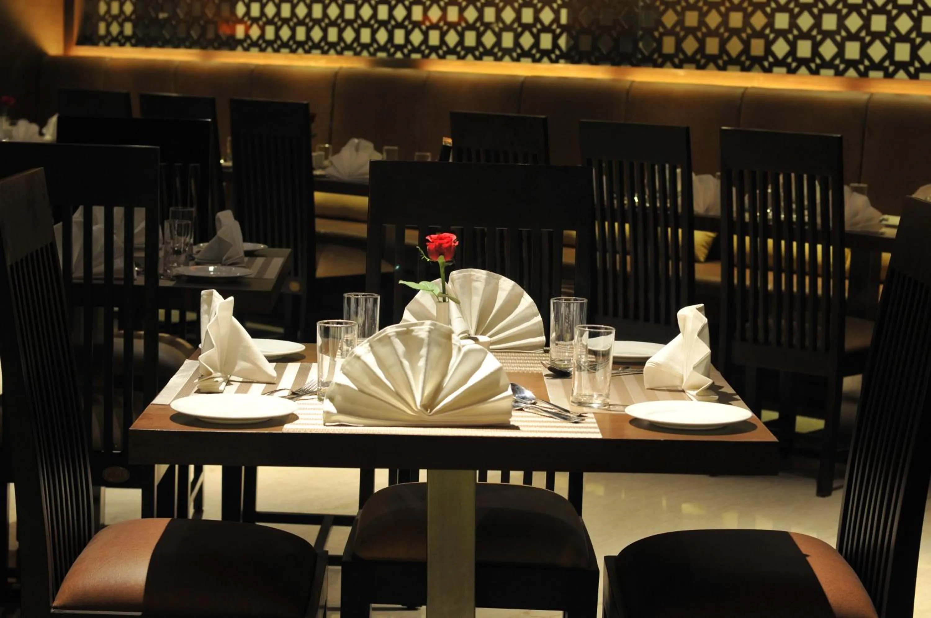 Restaurant/places to eat in Royale Lalit Hotel Jaipur