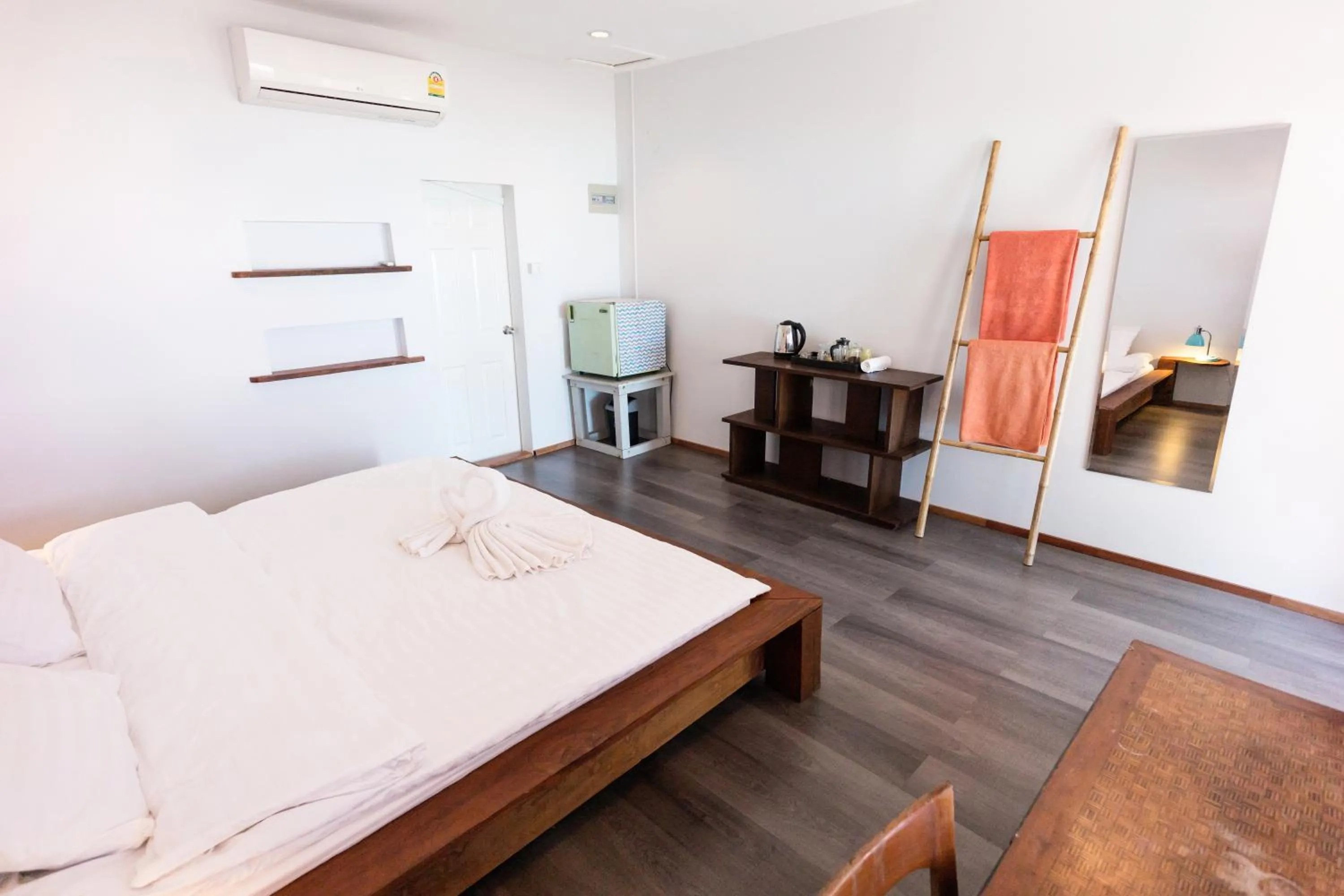 Bed in Mumsa Beach Resort & Restaurant