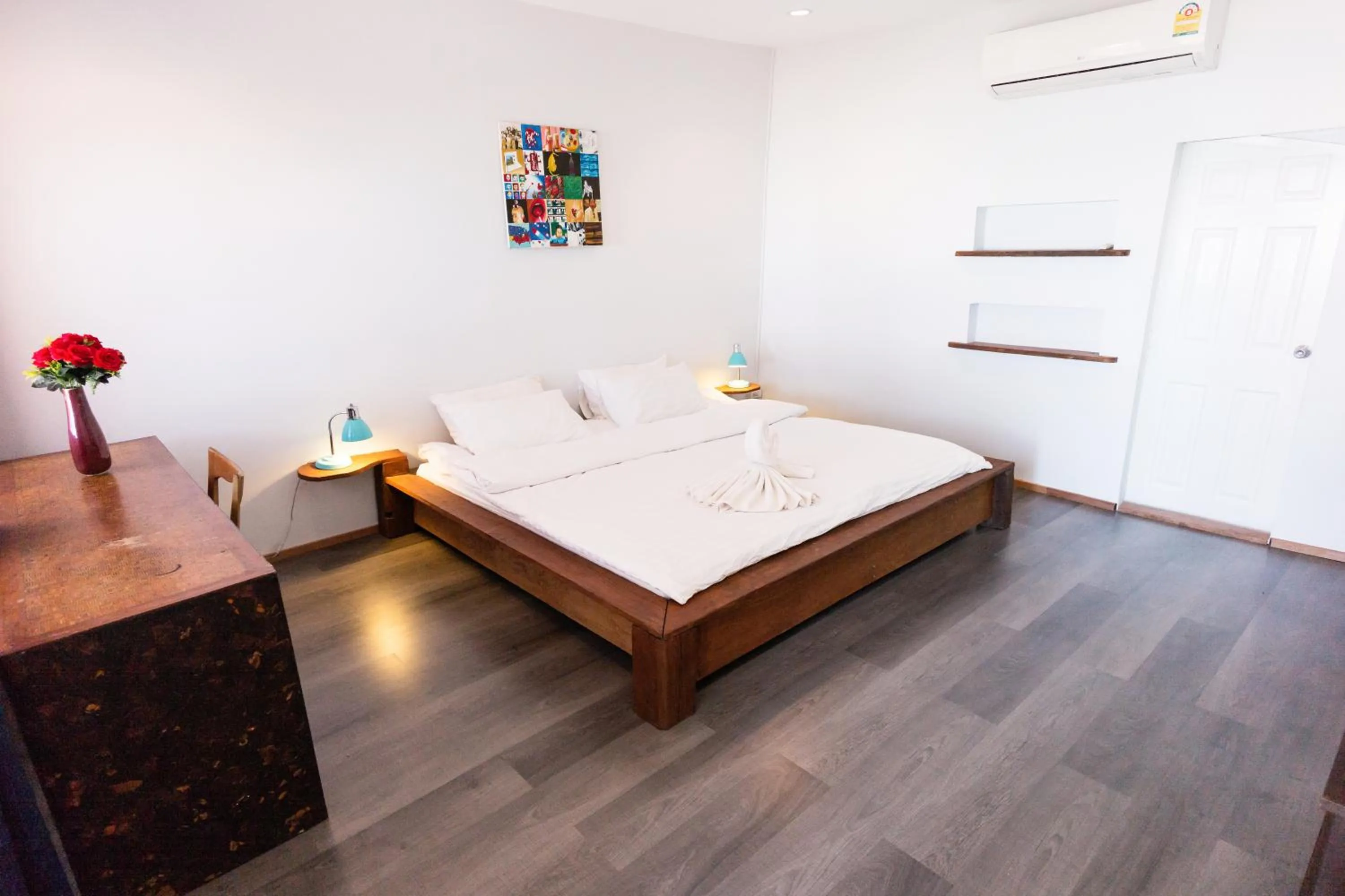 Bed in Mumsa Beach Resort & Restaurant