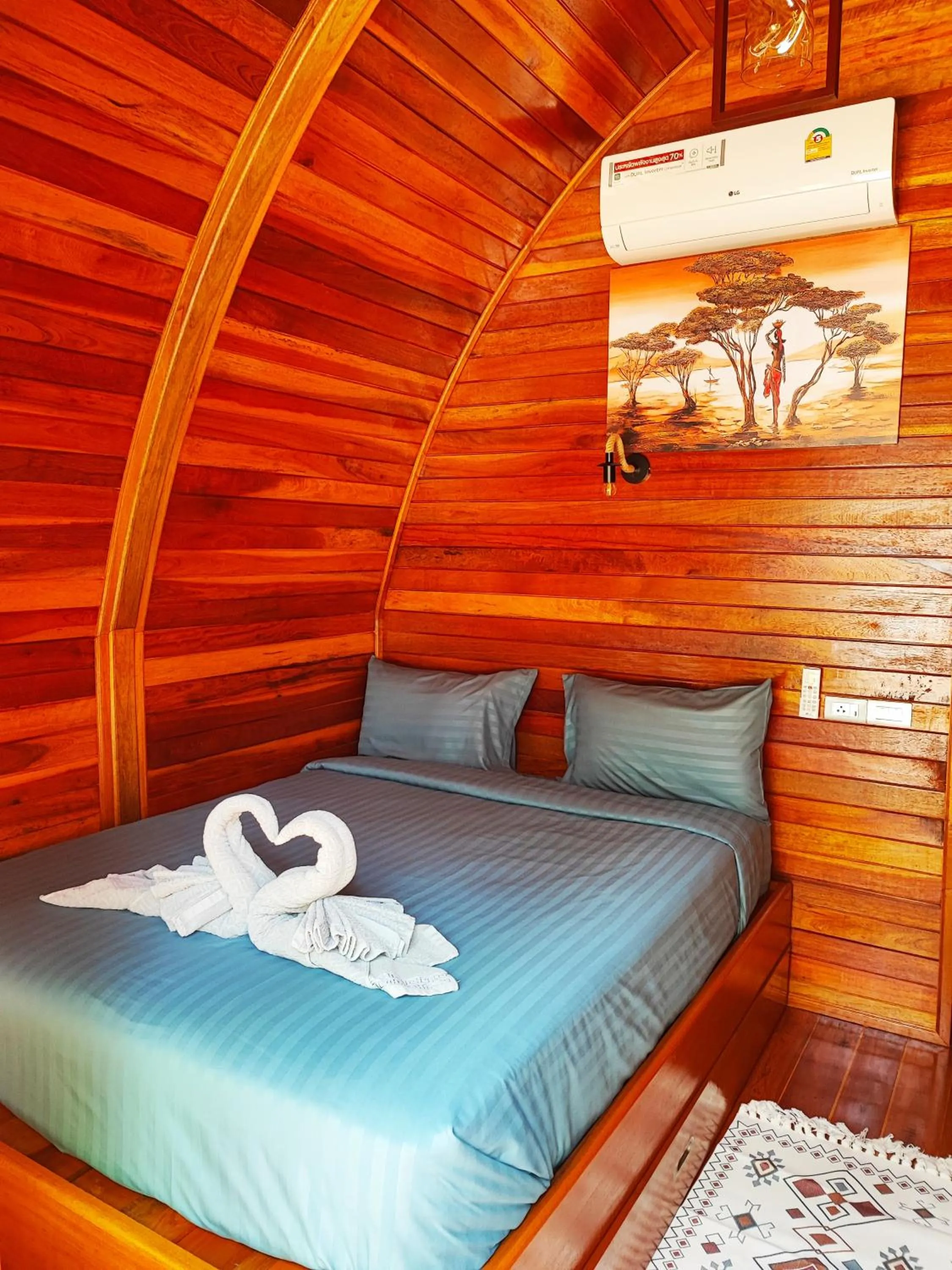 Bed in Mumsa Beach Resort & Restaurant