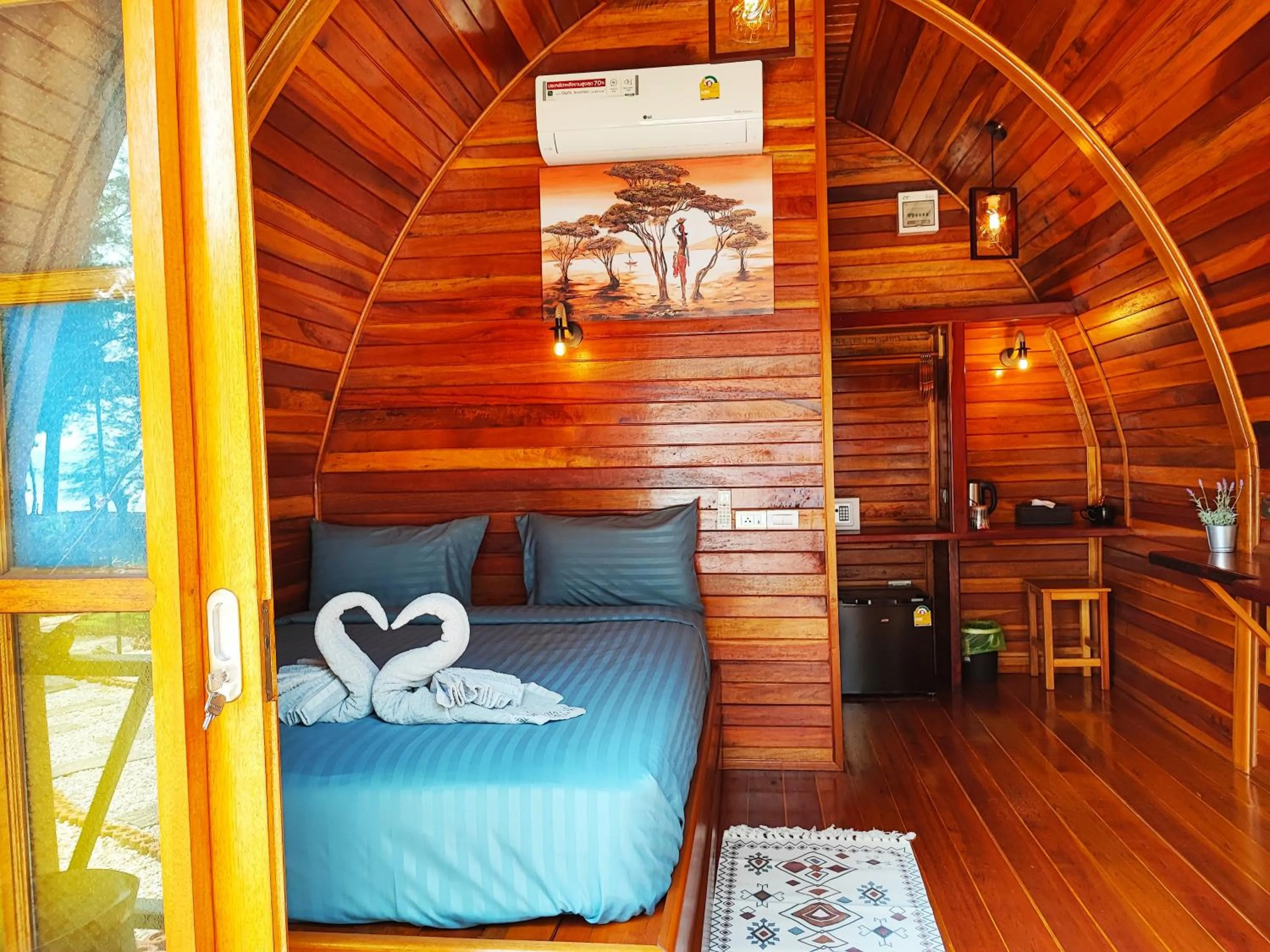 Bed in Mumsa Beach Resort & Restaurant