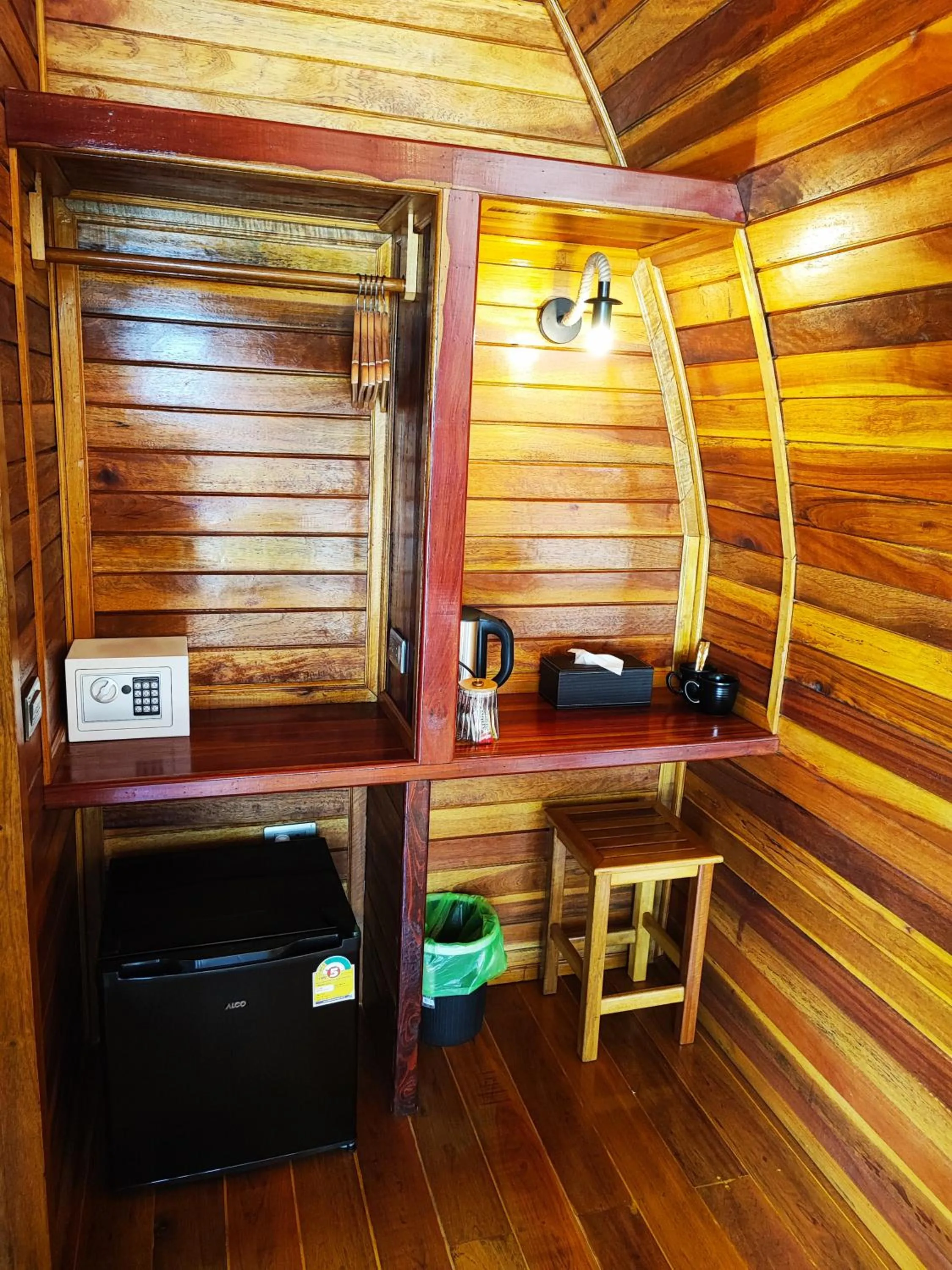 oven in Mumsa Beach Resort & Restaurant