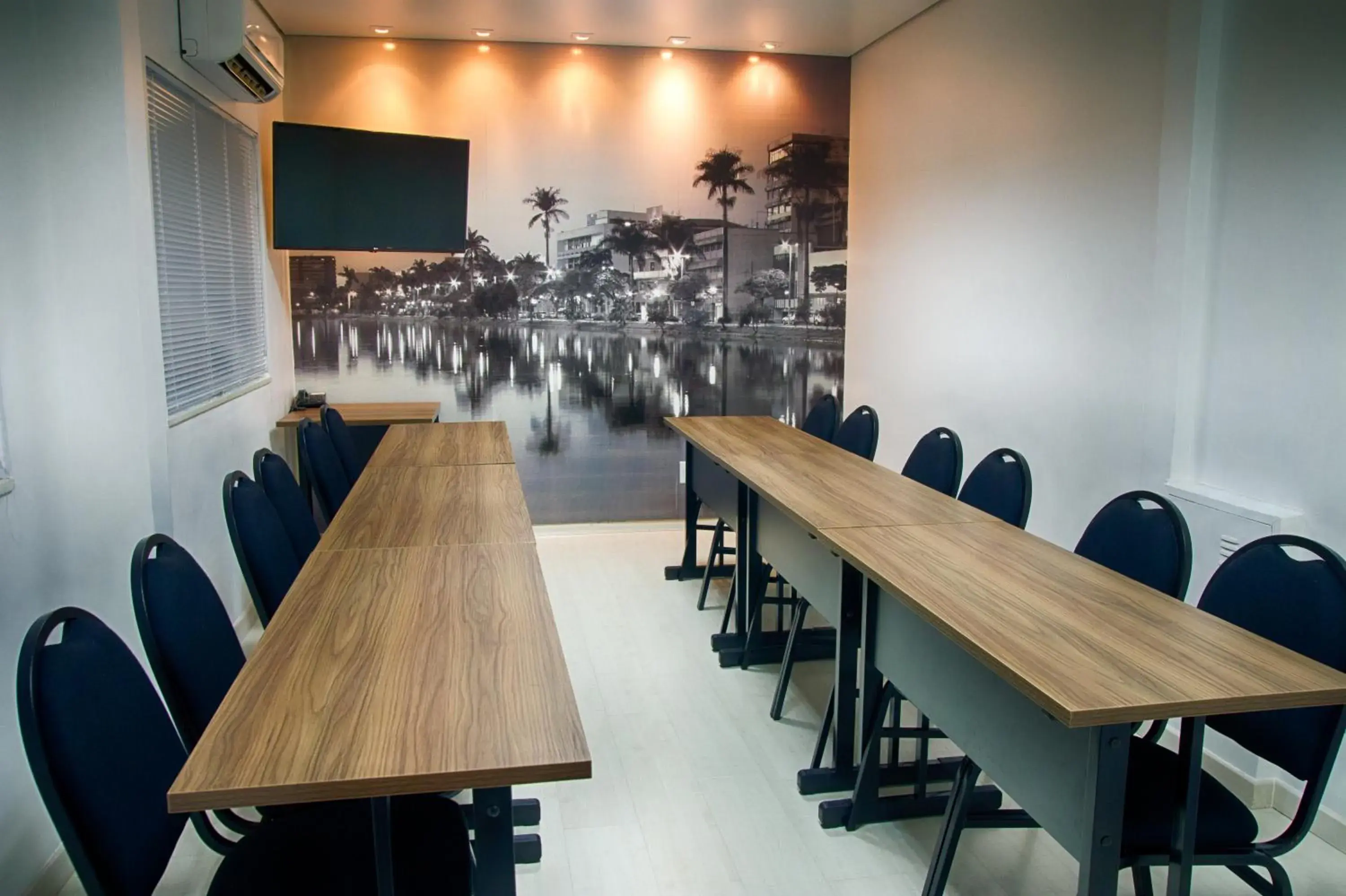 Business facilities in Real Hotel Business facilities in Real Hotel