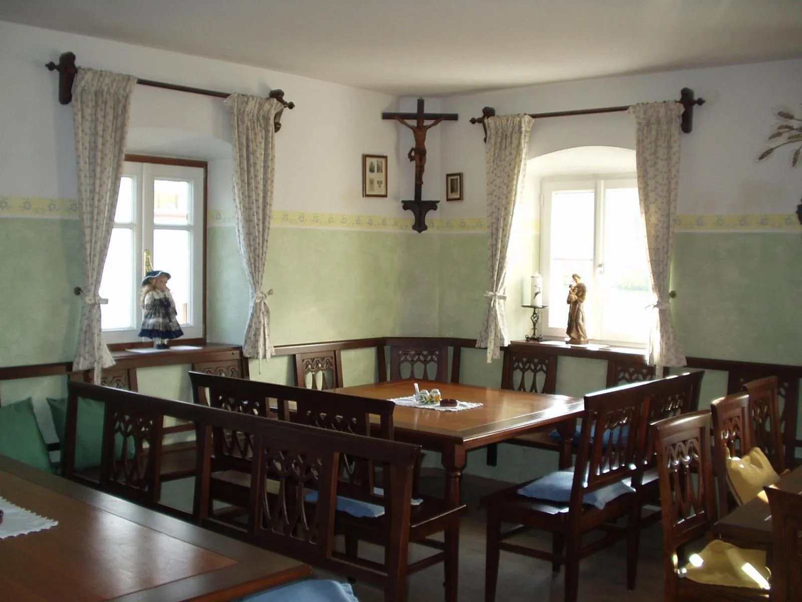Restaurant/places to eat in Erlachmühle