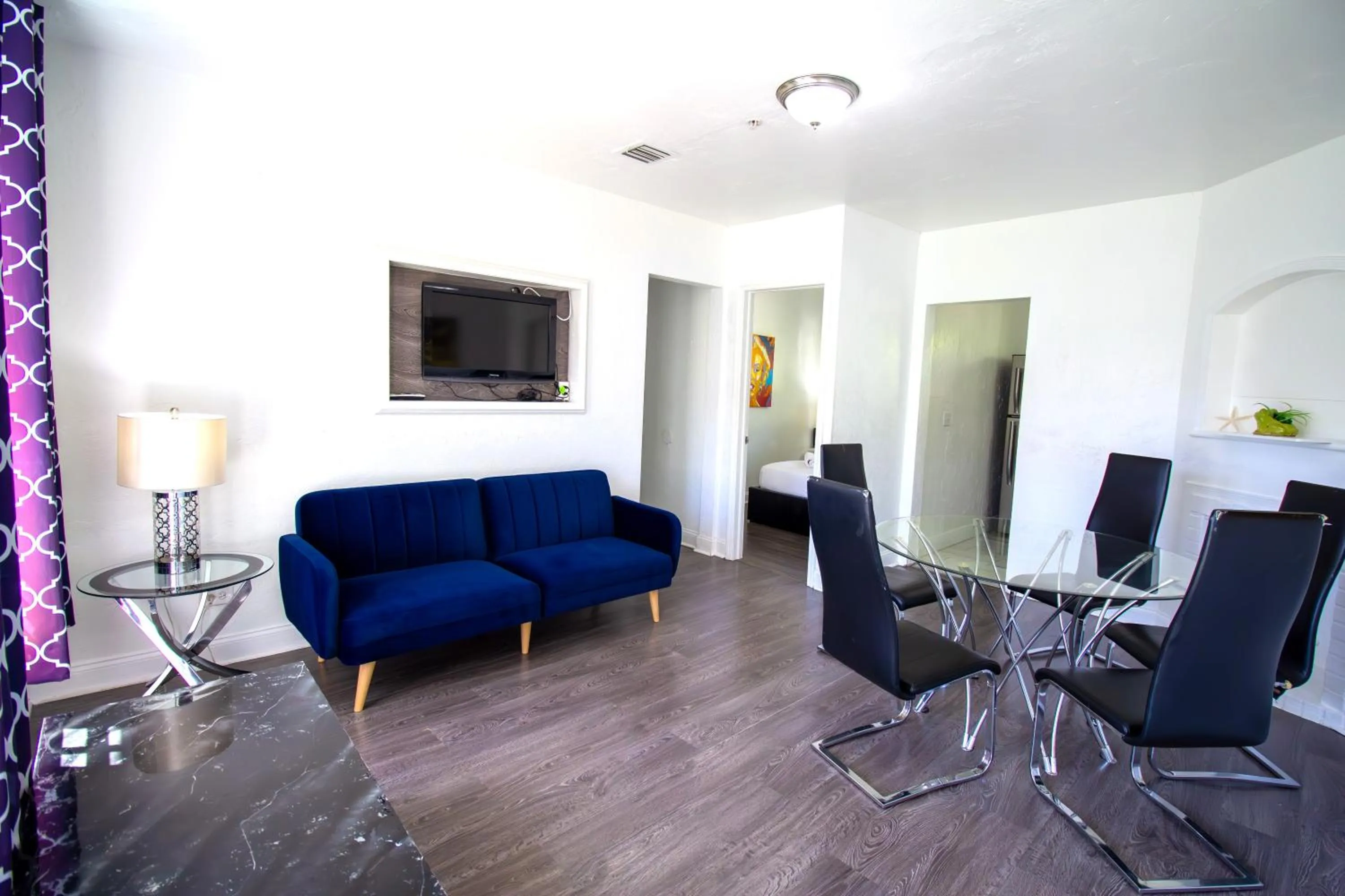 TV and multimedia in Courtyard Apartments Part of the Oasis Casita Collection