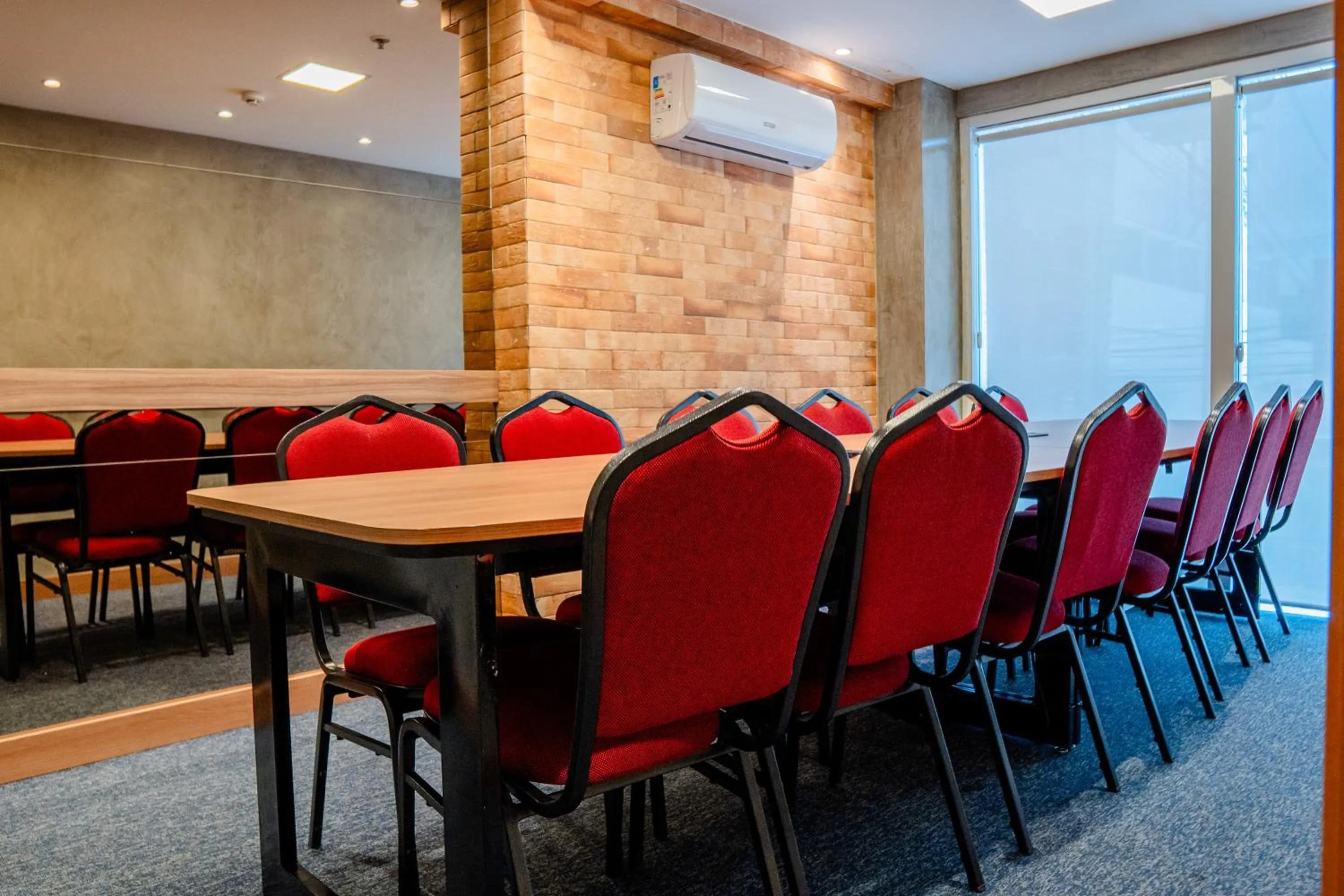 Meeting/conference room in i5 Hotel Águas Claras