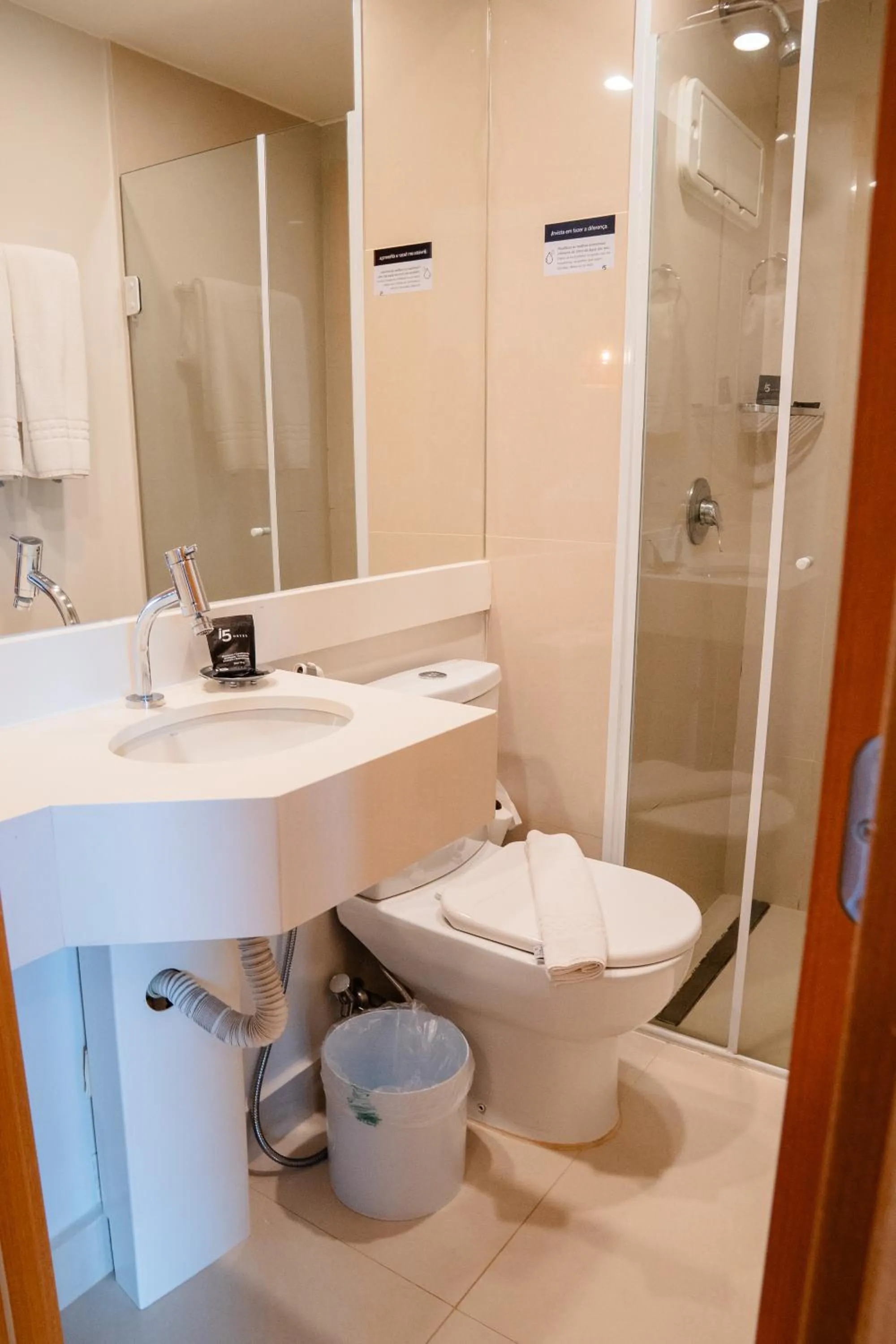 Toilet in i5 Hotel Águas Claras