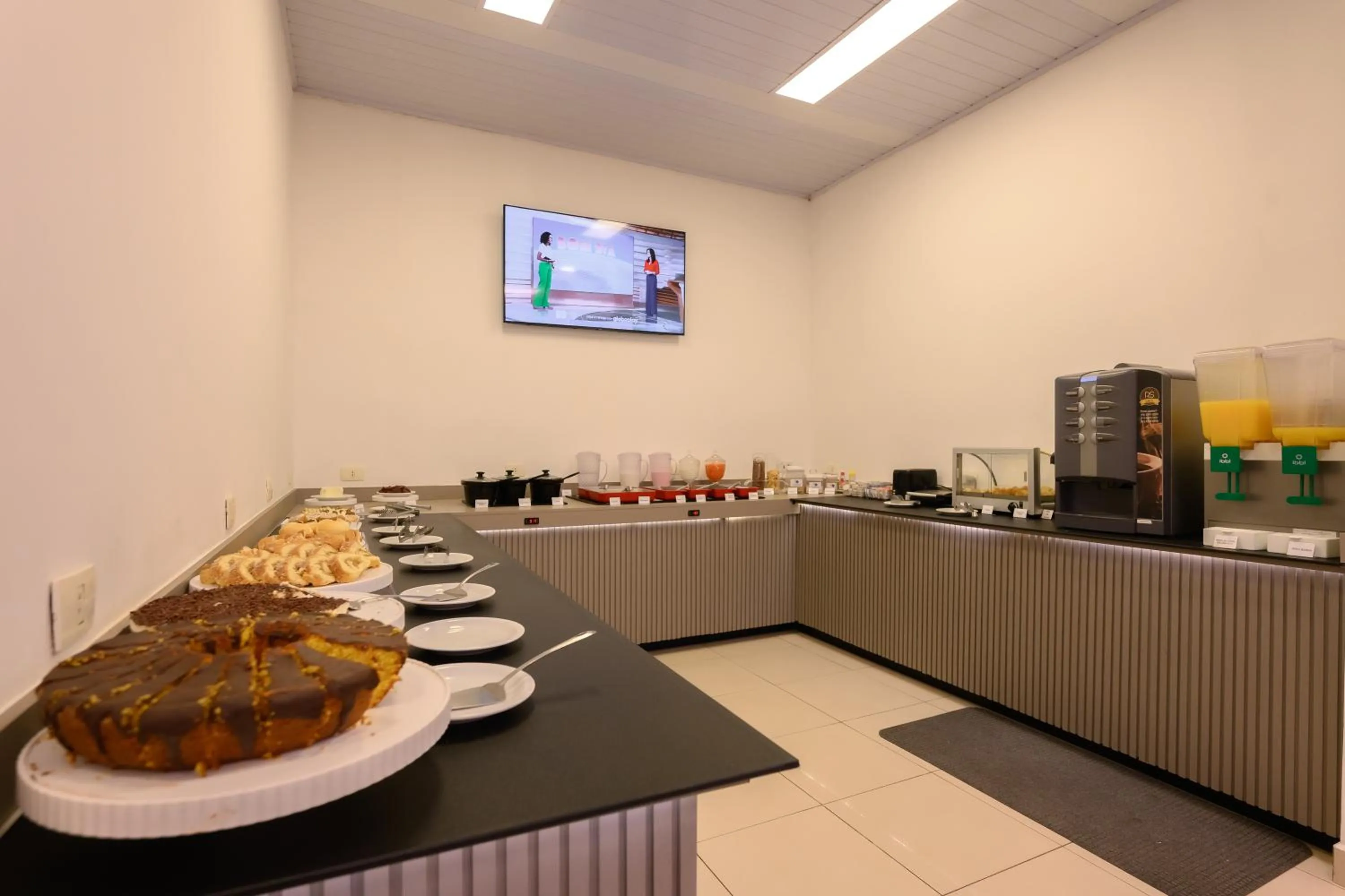 Breakfast in Hotel Colonial