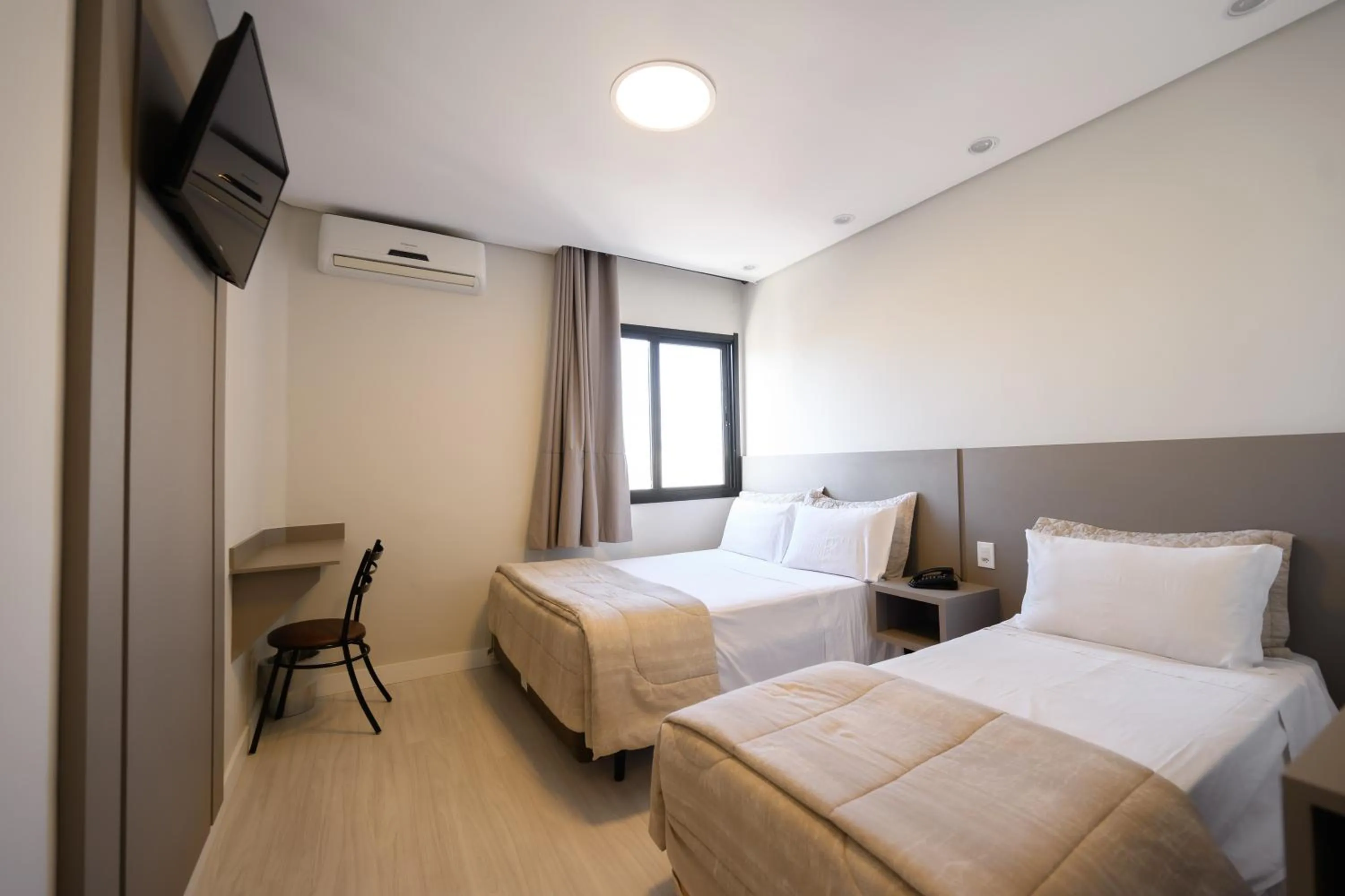 Bedroom, Bed in Hotel Colonial