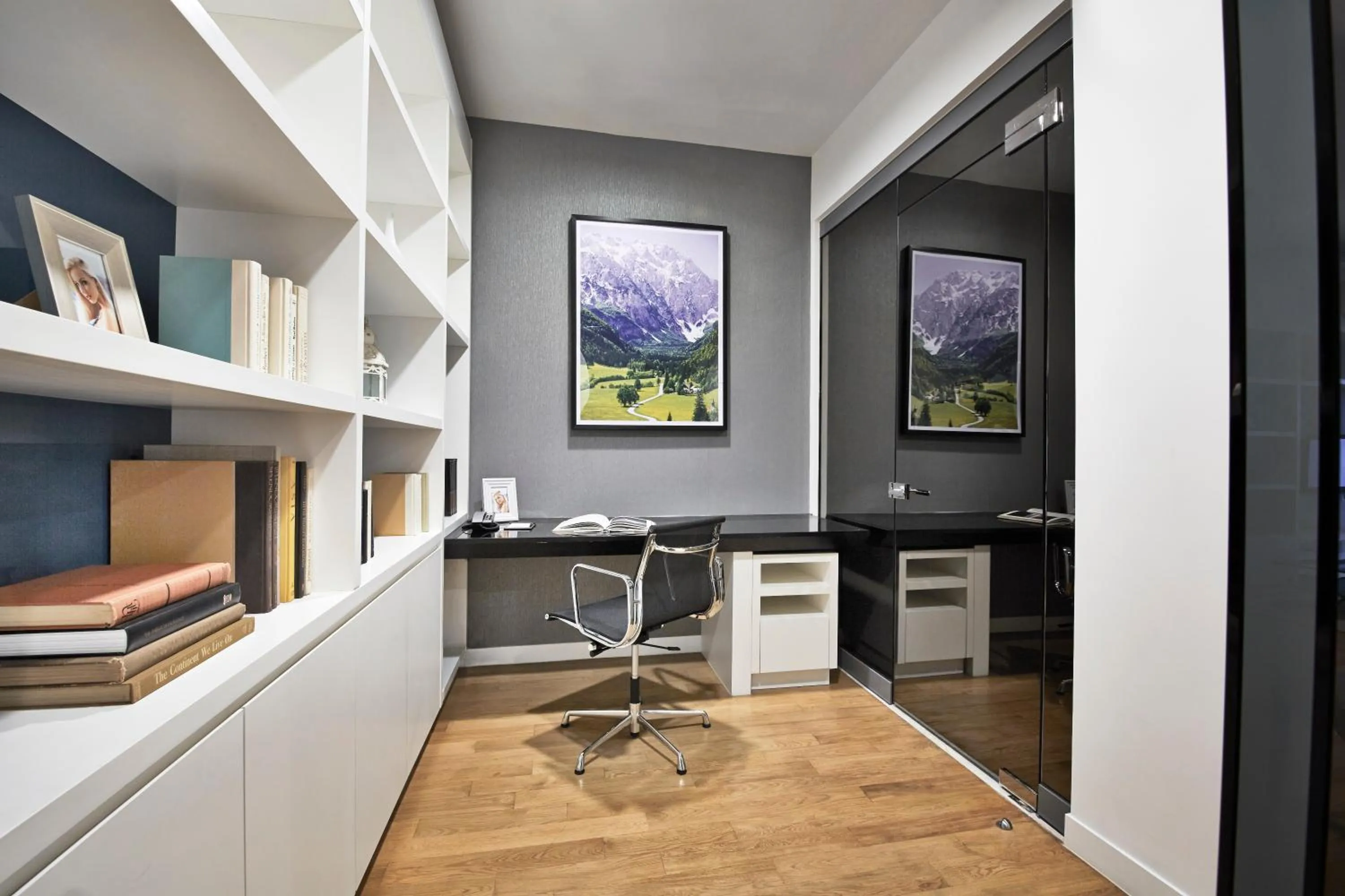 Area and facilities in THE FACE Suites Hotel