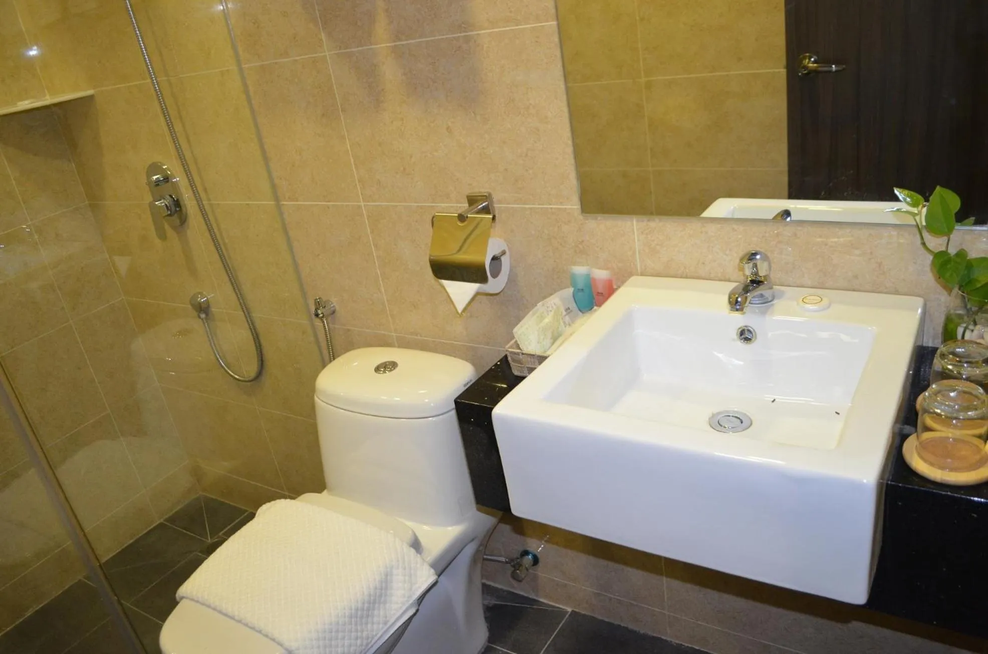 Bathroom in Q Bintang Hotel