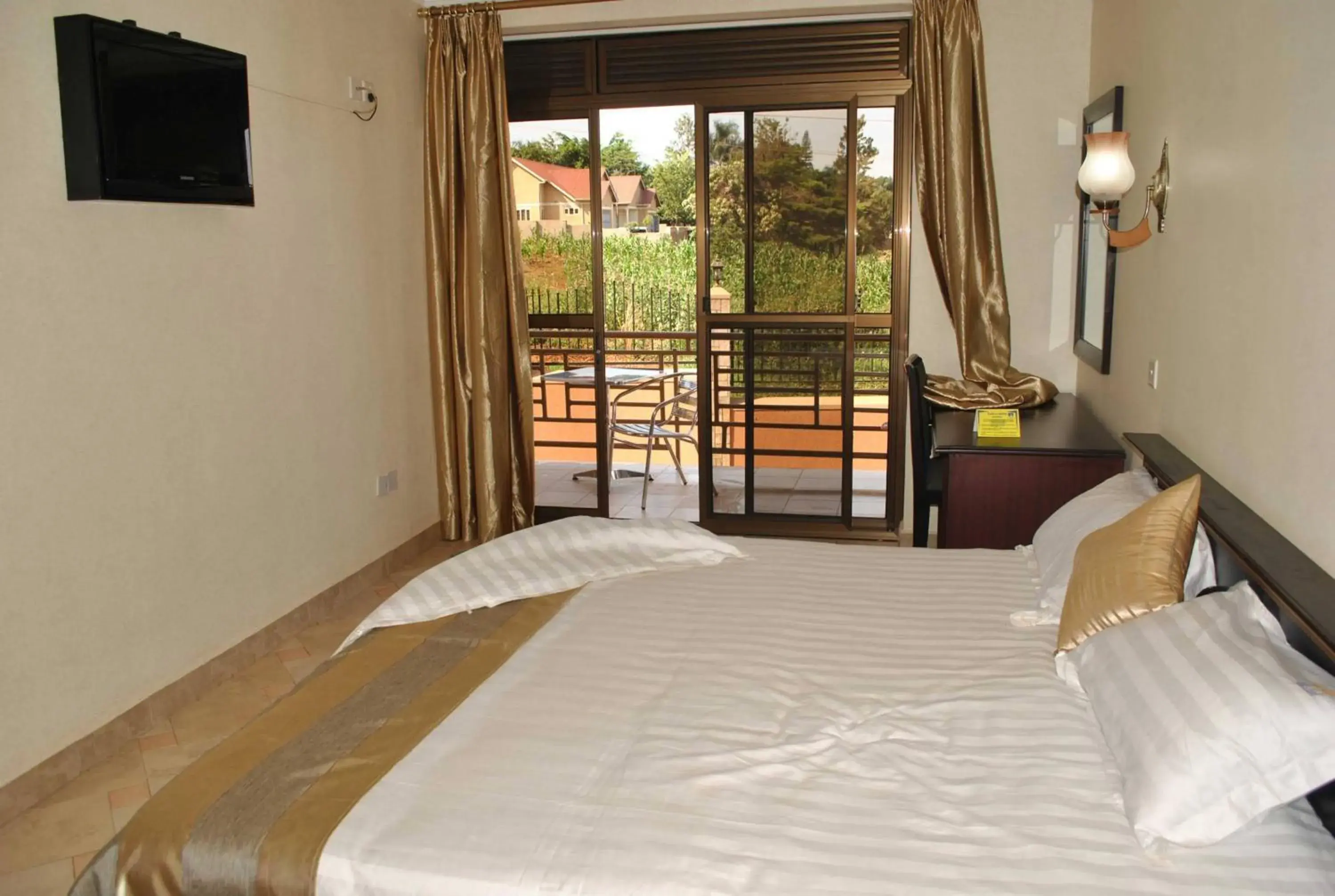Budget Twin Room in Tristar Hotel Kampala Budget Twin Room in Tristar Hotel Kampala