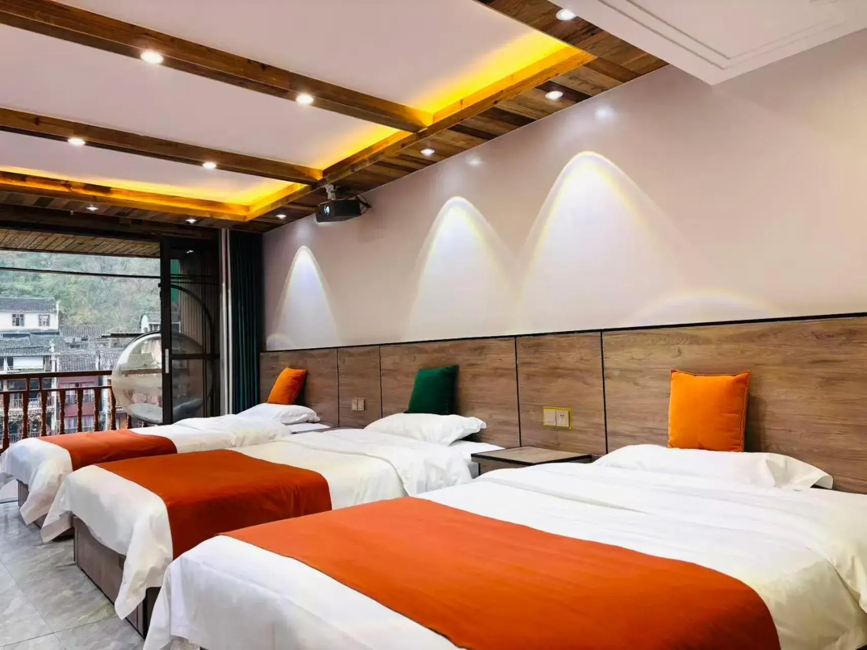 Triple Room with River View in Phoenix Fuyuan Villa Riverside Hotel Triple Room with River View in Phoenix Fuyuan Villa Riverside Hotel
