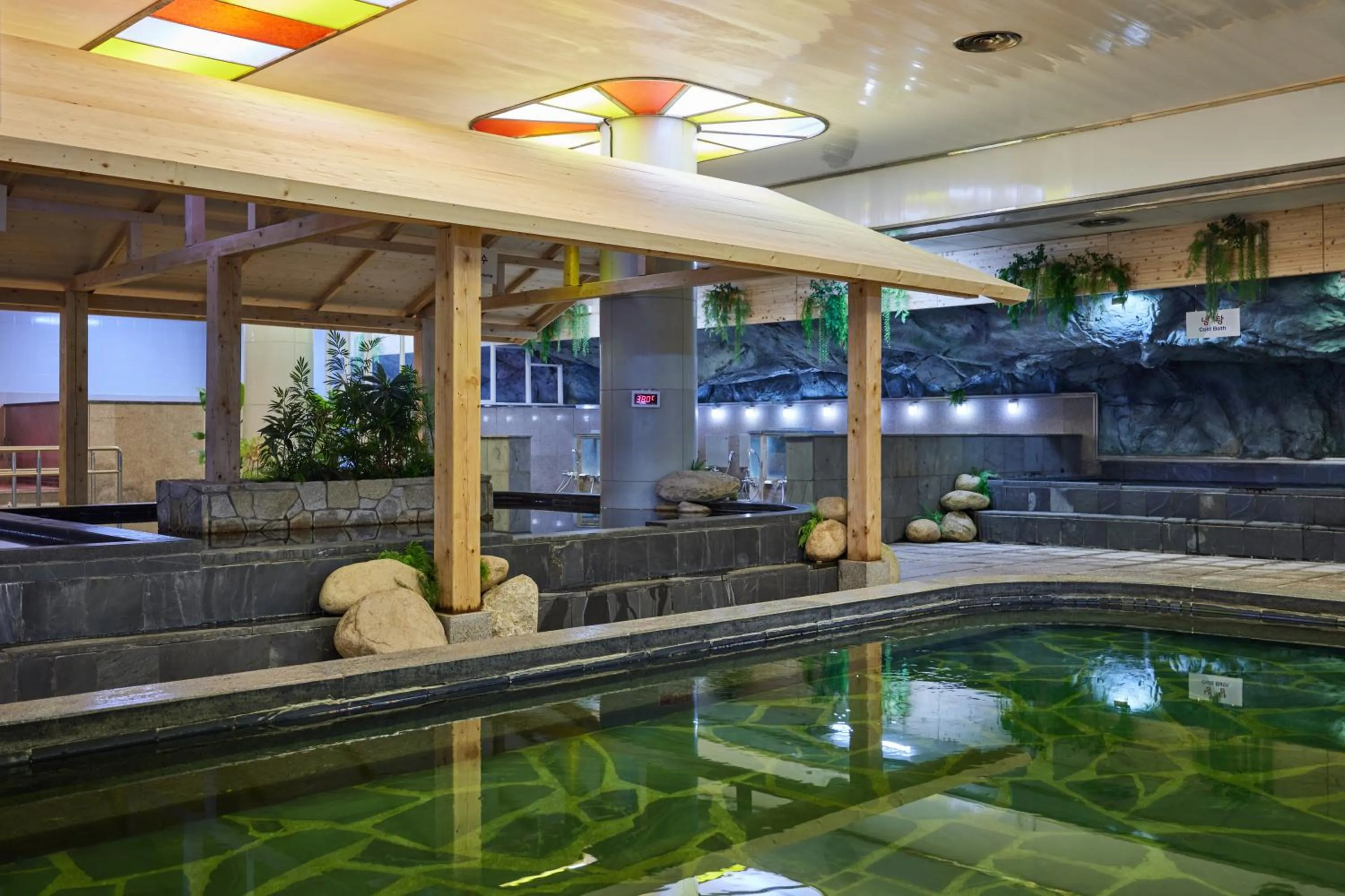 Osaek Greenyard Hotel