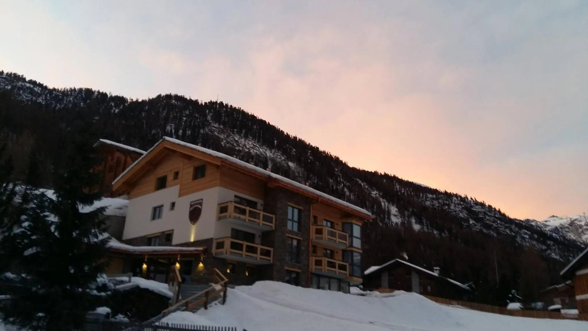 Property building in Panorama Ski Lodge