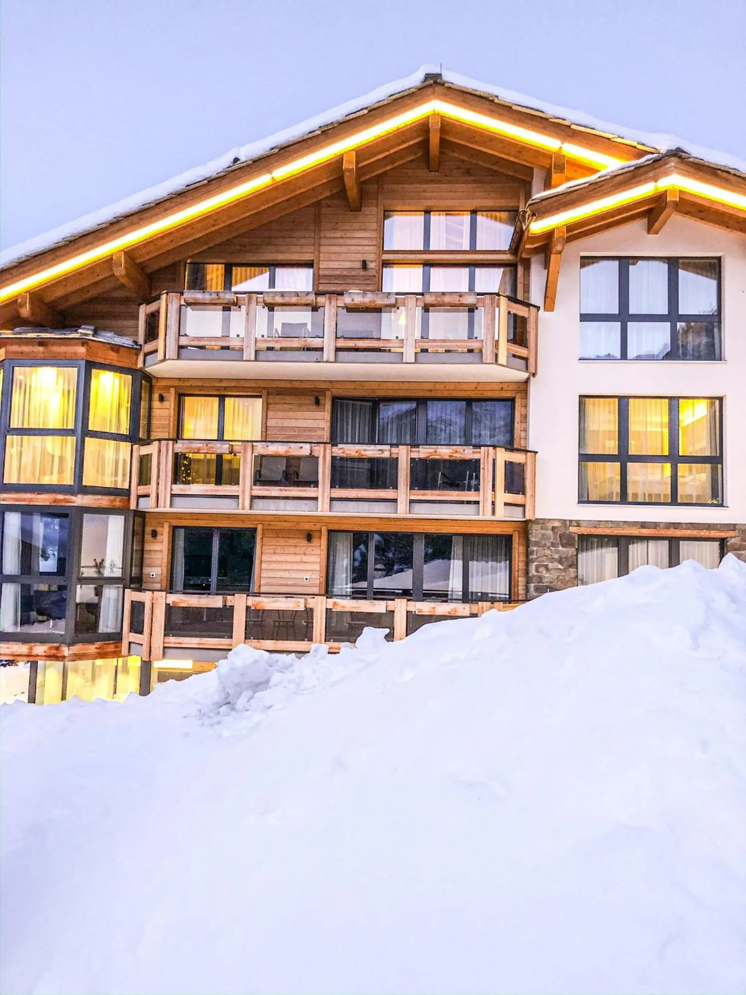 Property building in Panorama Ski Lodge