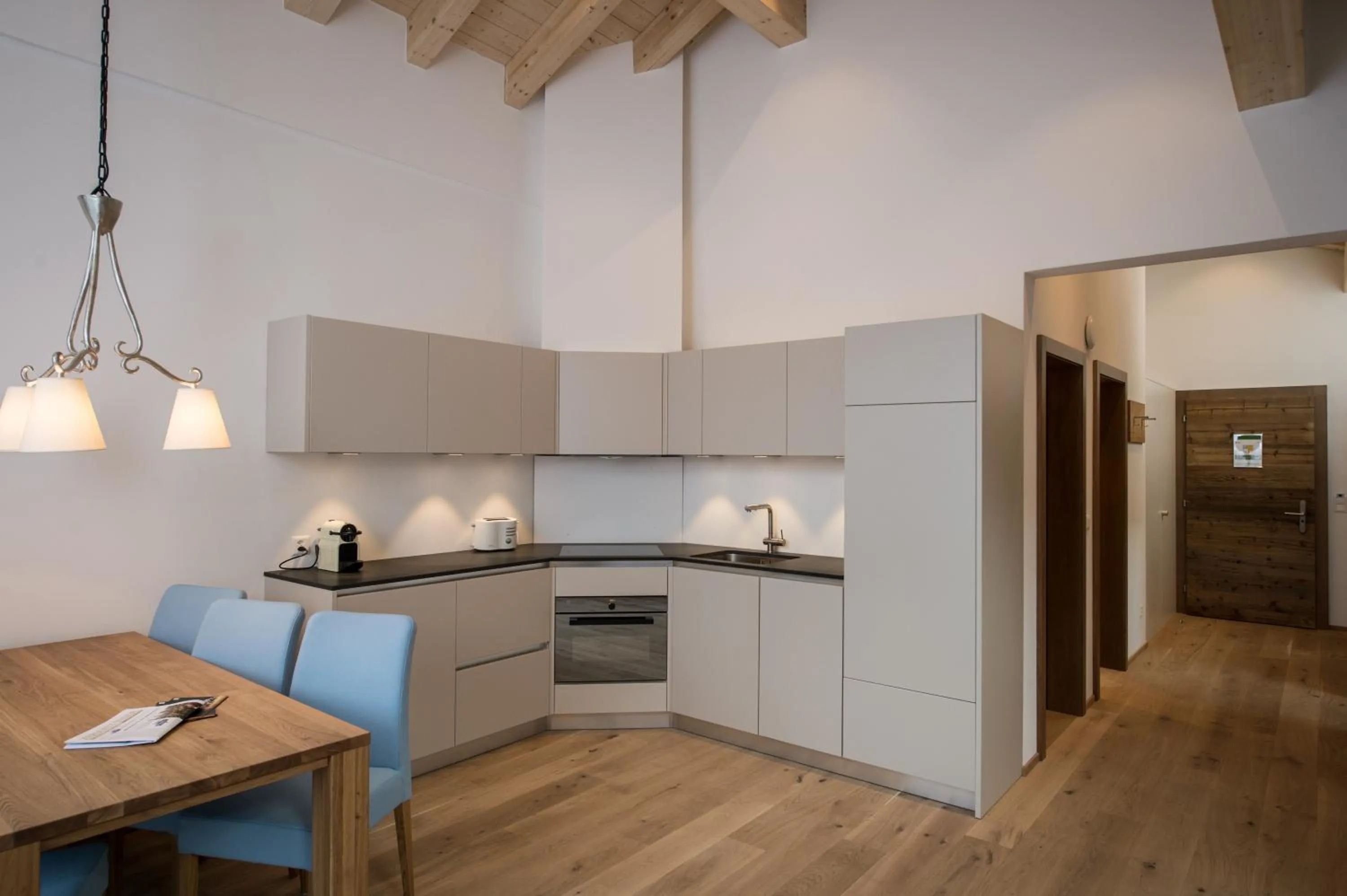 Kitchen or kitchenette in Panorama Ski Lodge