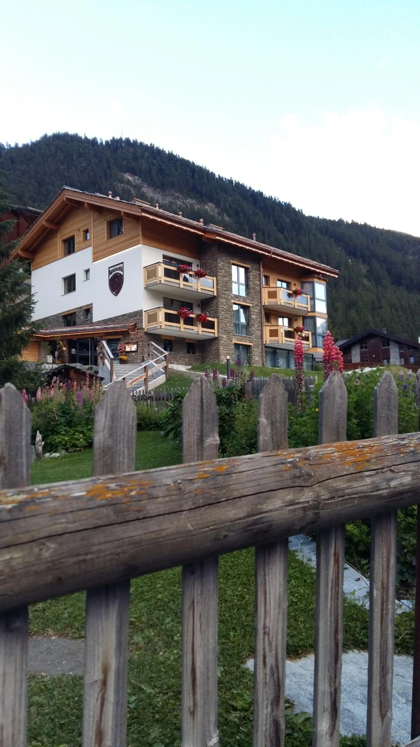 Property building in Panorama Ski Lodge
