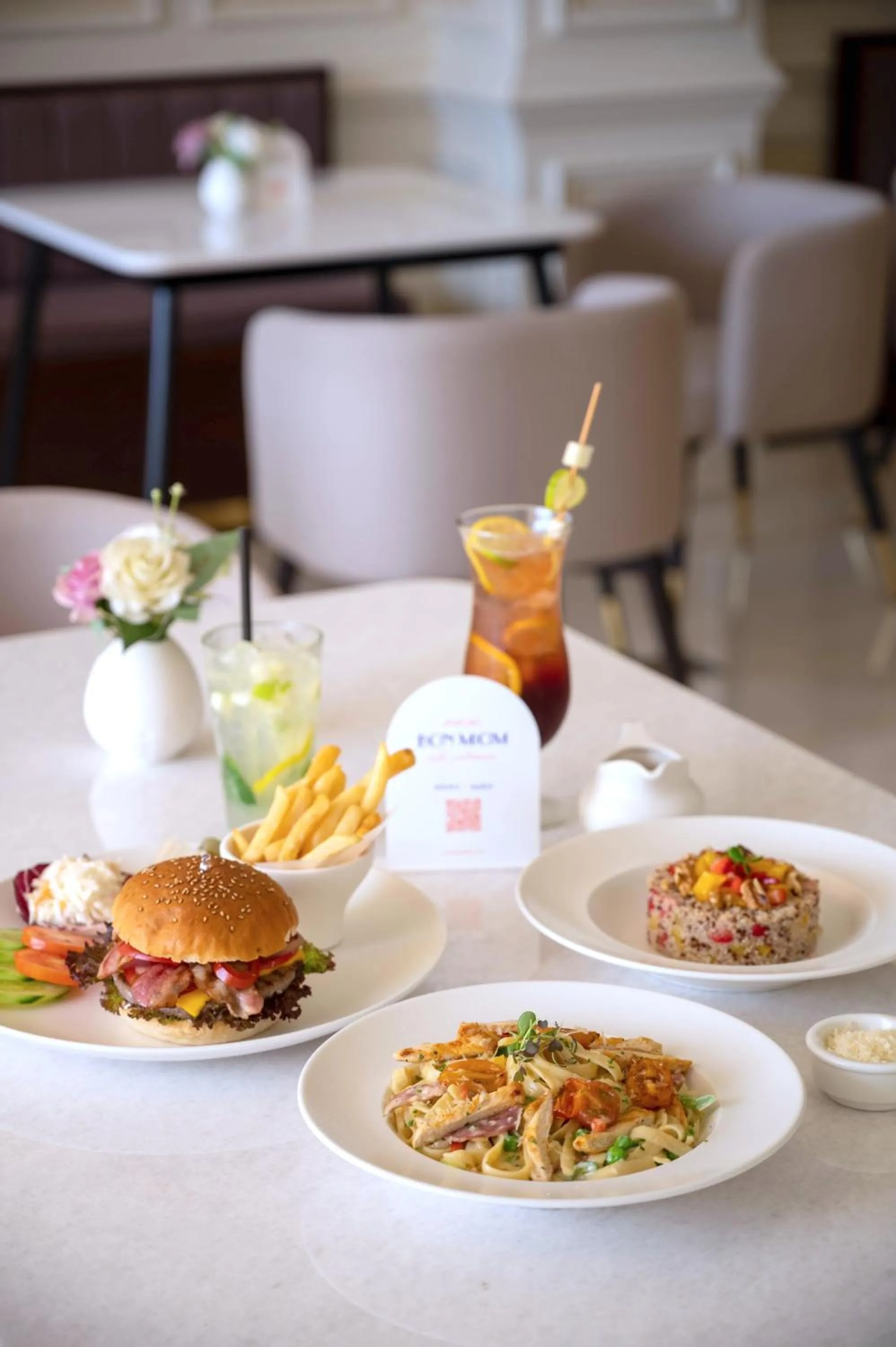 Restaurant/places to eat in Sunset Jeddah