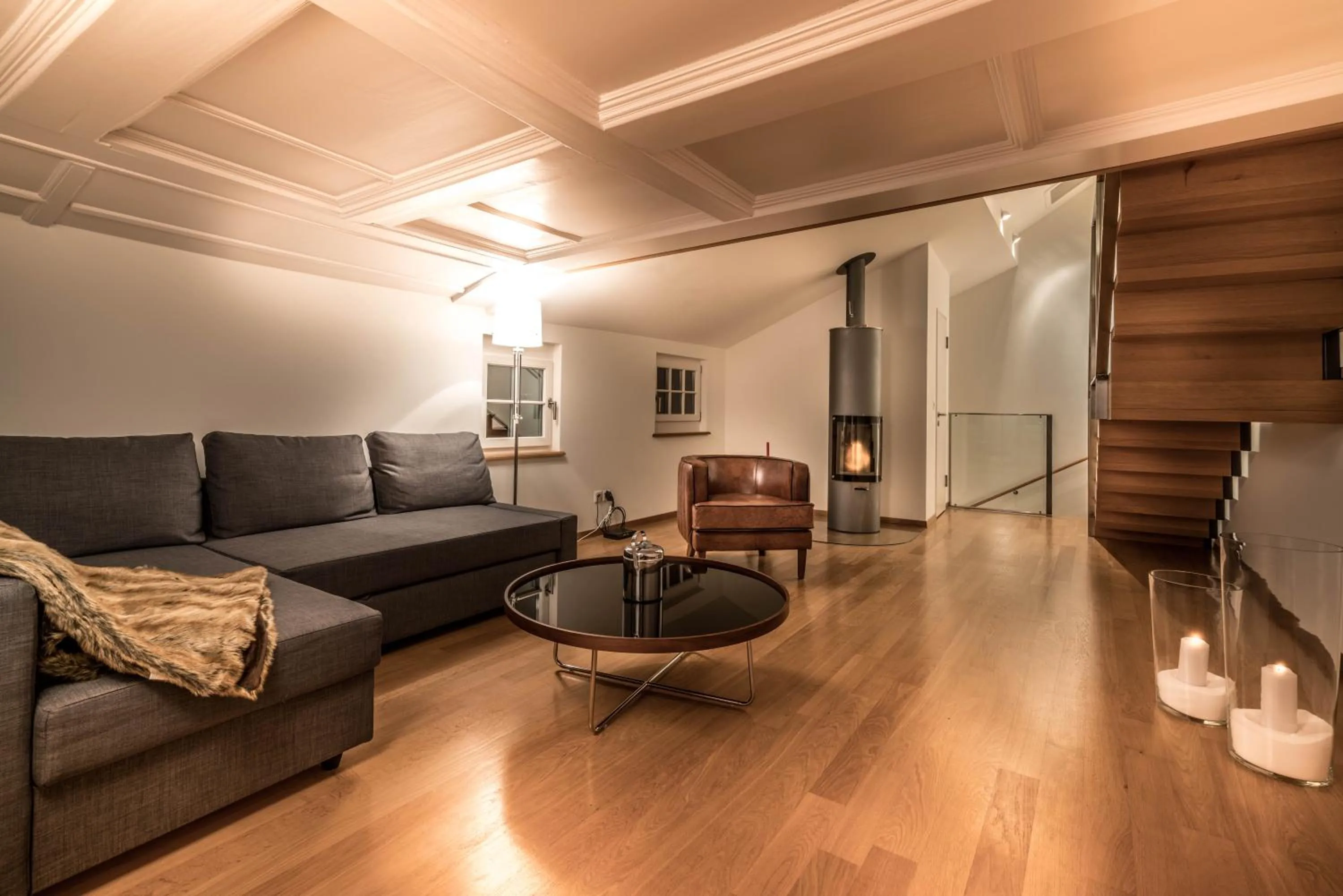 Living room in Lake Side Location Bellevue