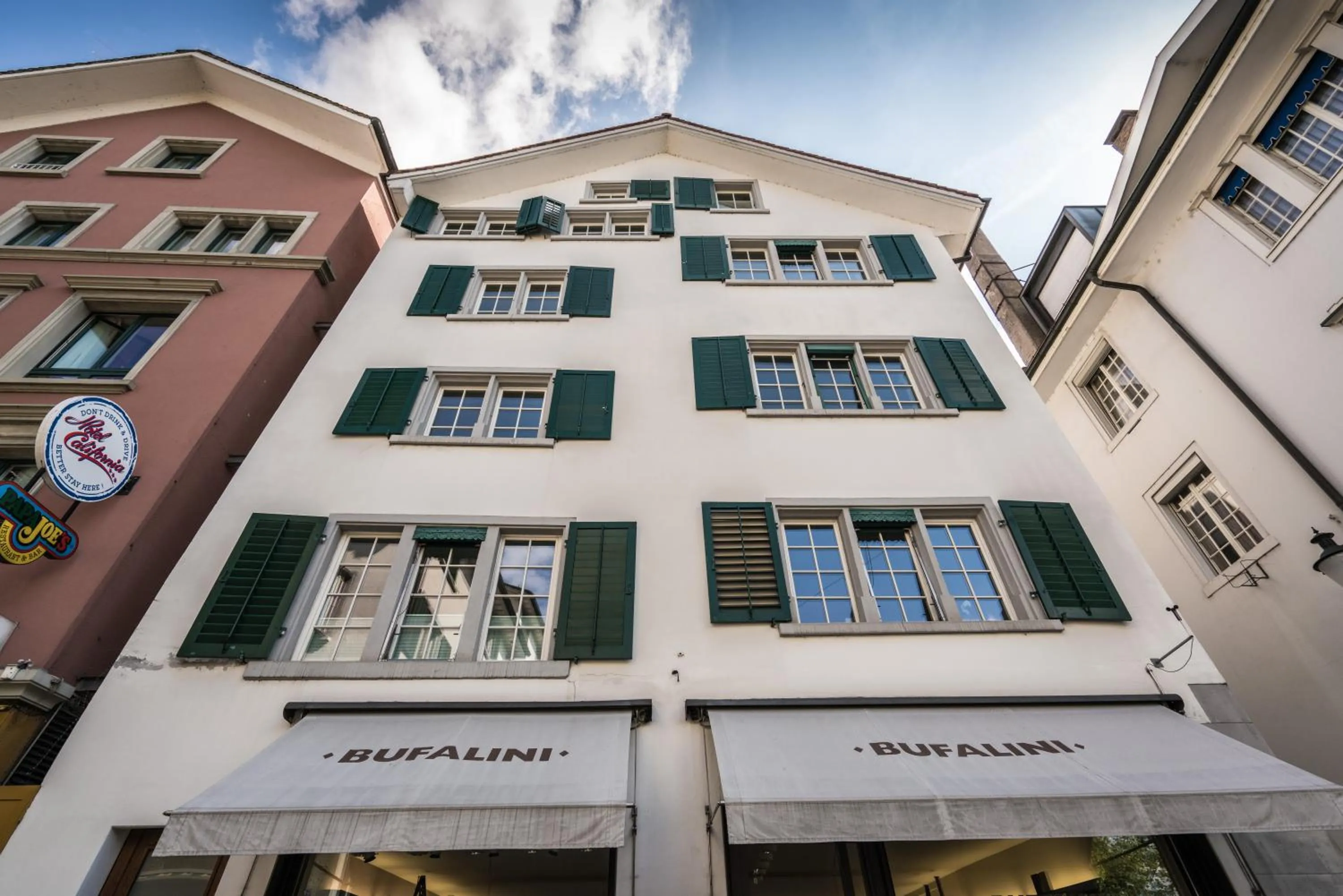 Facade/entrance in Lake Side Location Bellevue