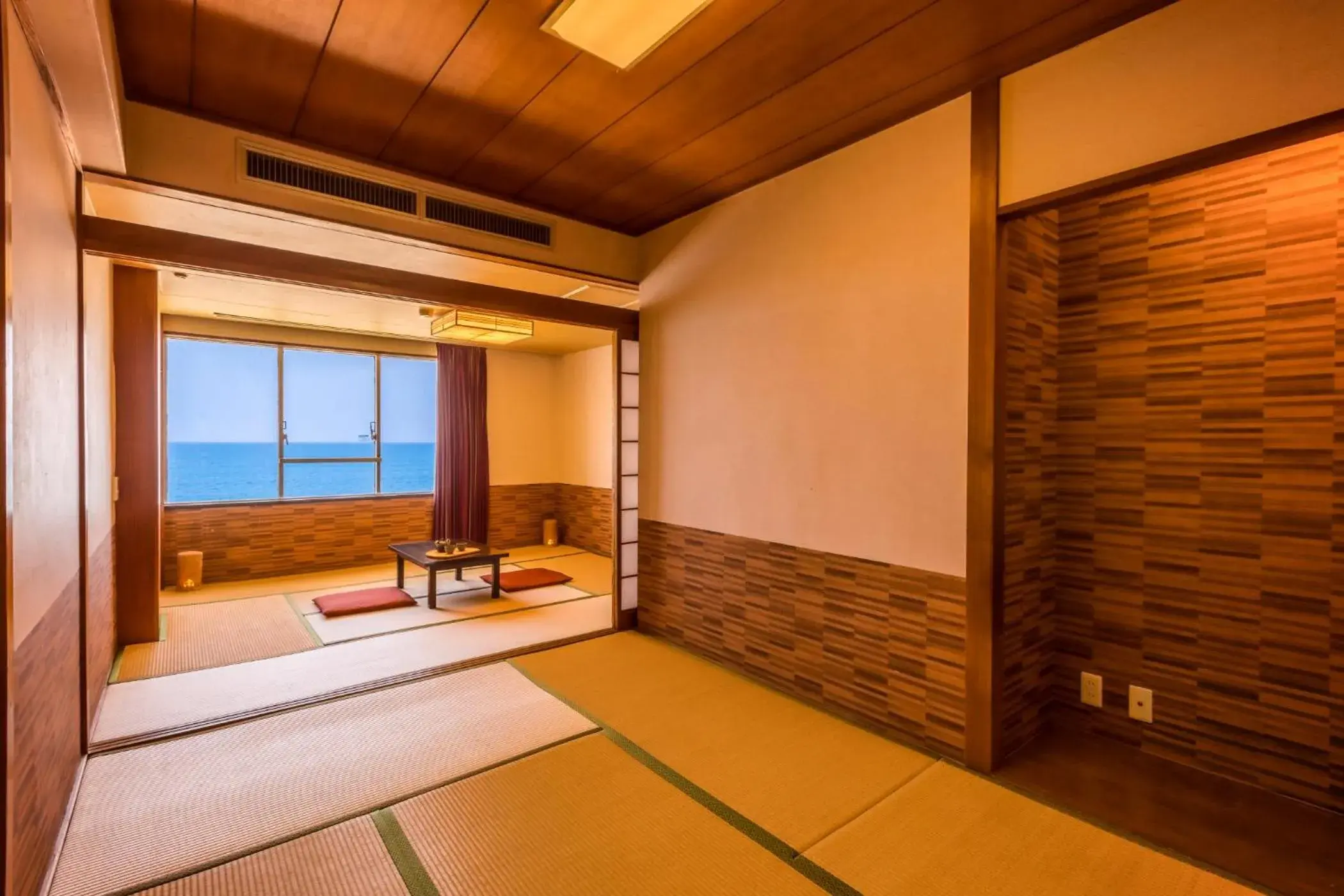 Standard Japanese-Style-Room with 14 Tatami mats 2 spaces inside - Non-Smoking - Shared Bathroom in Ooedo Onsen Monogatari Kaike Standard Japanese-Style-Room with 14 Tatami mats 2 spaces inside - Non-Smoking - Shared Bathroom in Ooedo Onsen Monogatari Kaike