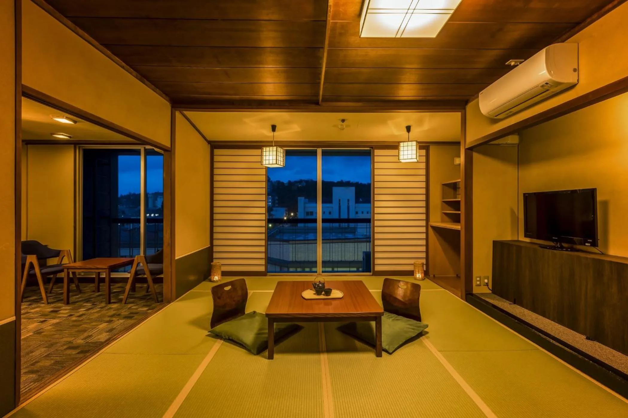 Photo of the whole room in Ooedo Onsen Monogatari Yamashiro Saichoraku