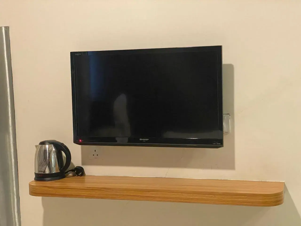 TV and multimedia in Hotel Vevo Puchong Malaysia TV and multimedia in Hotel Vevo Puchong Malaysia