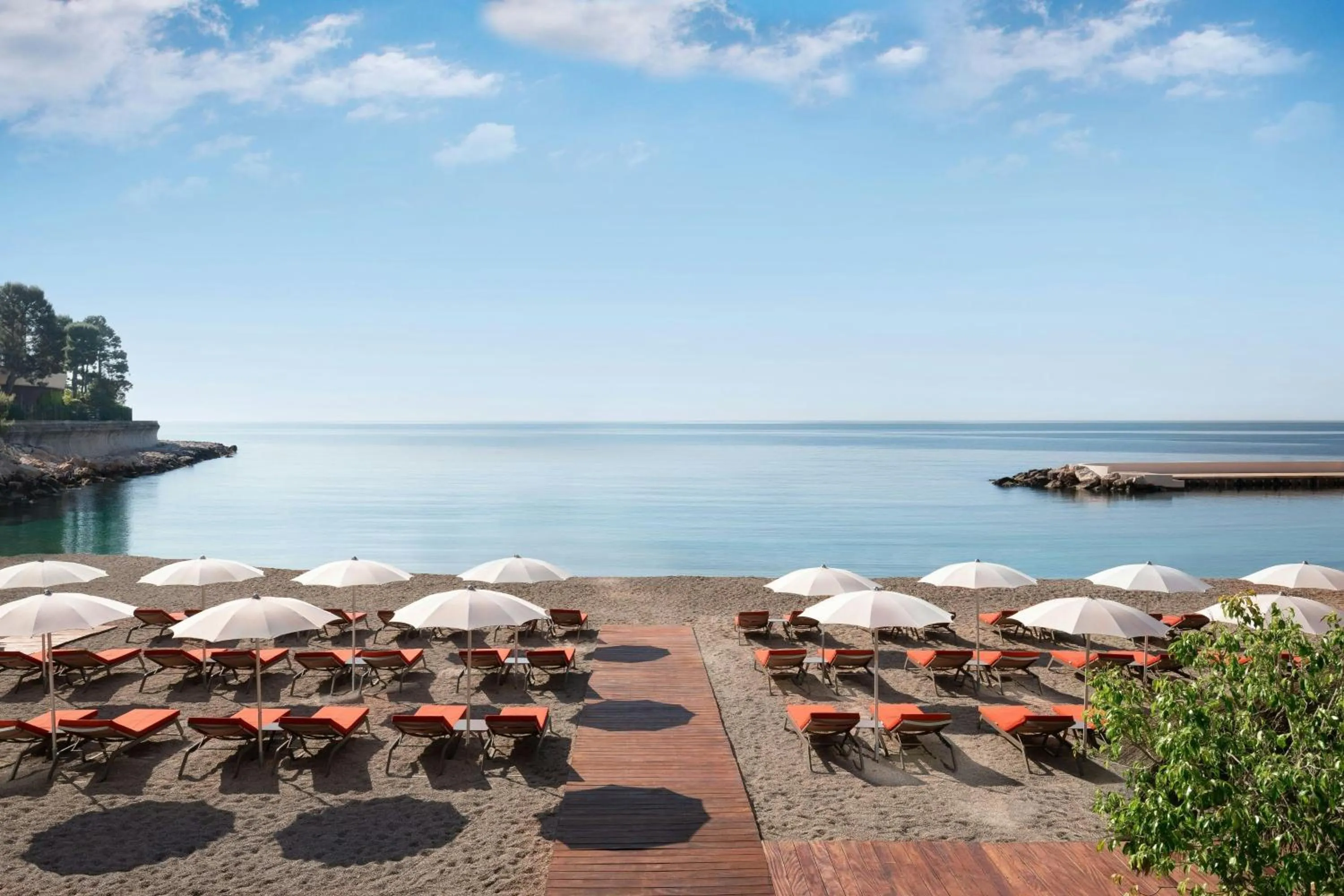 Beach in Le Méridien Beach Plaza