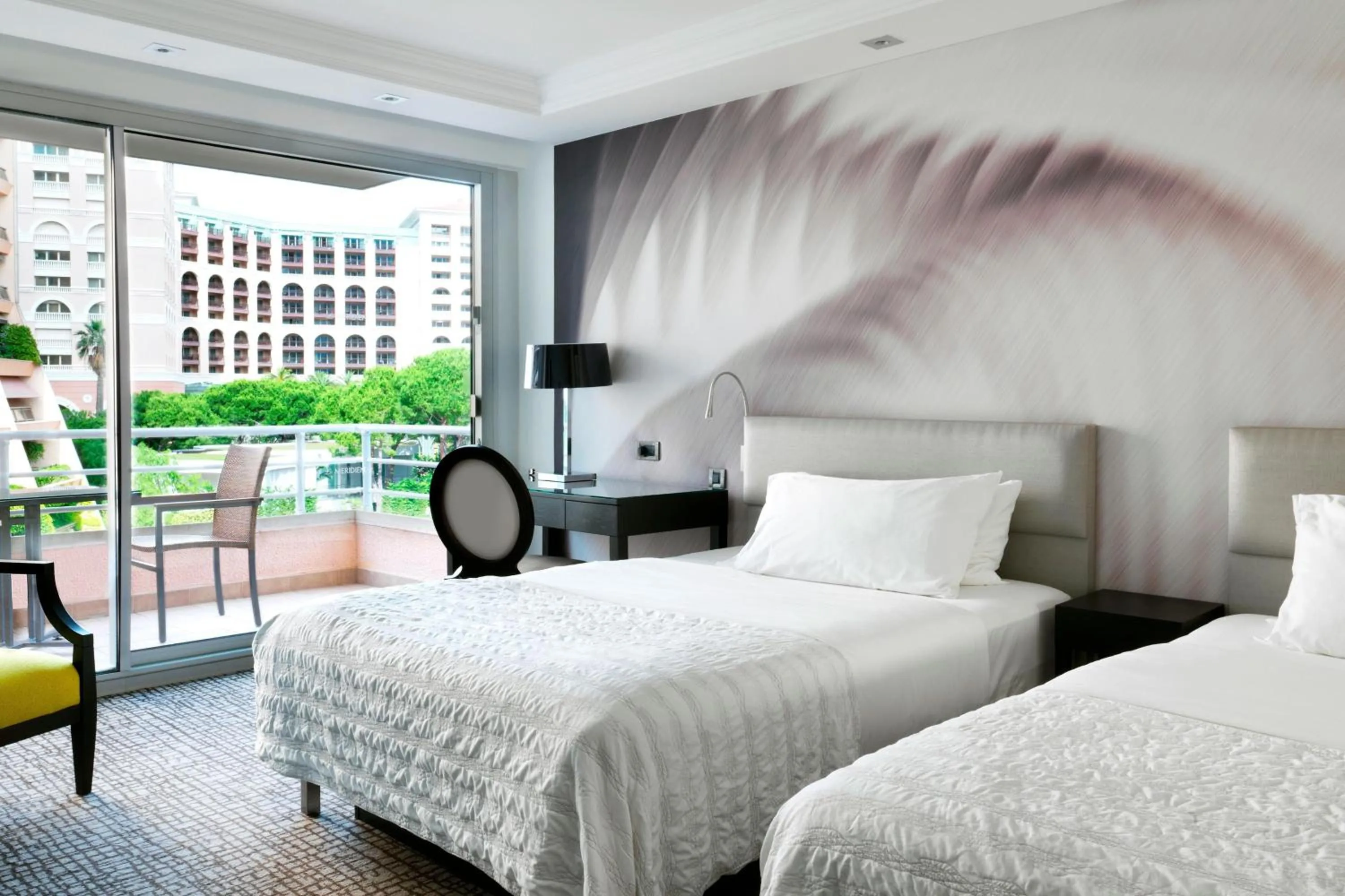 Photo of the whole room, Bed in Le Méridien Beach Plaza