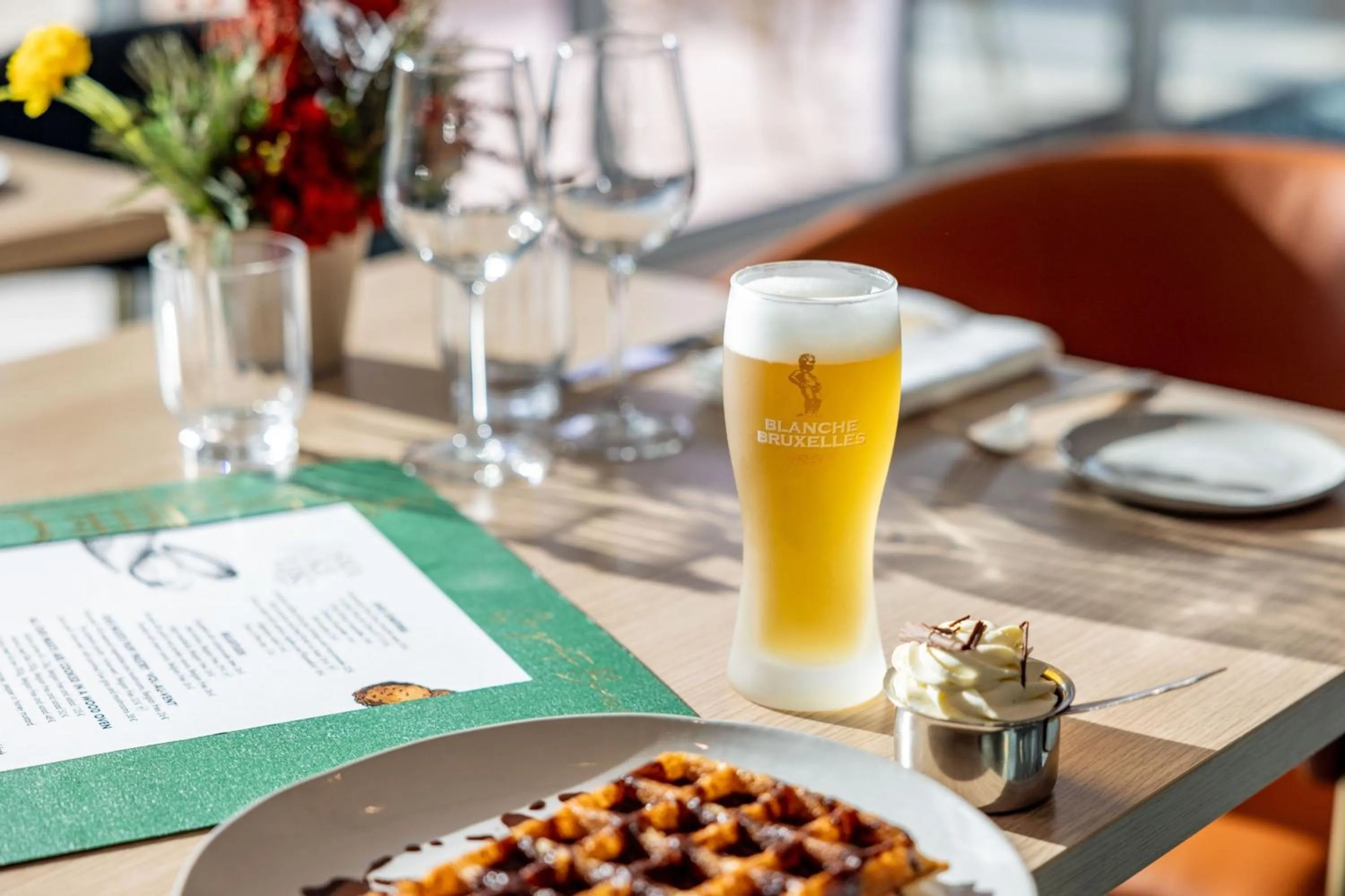 Restaurant/places to eat in Le Méridien Beach Plaza