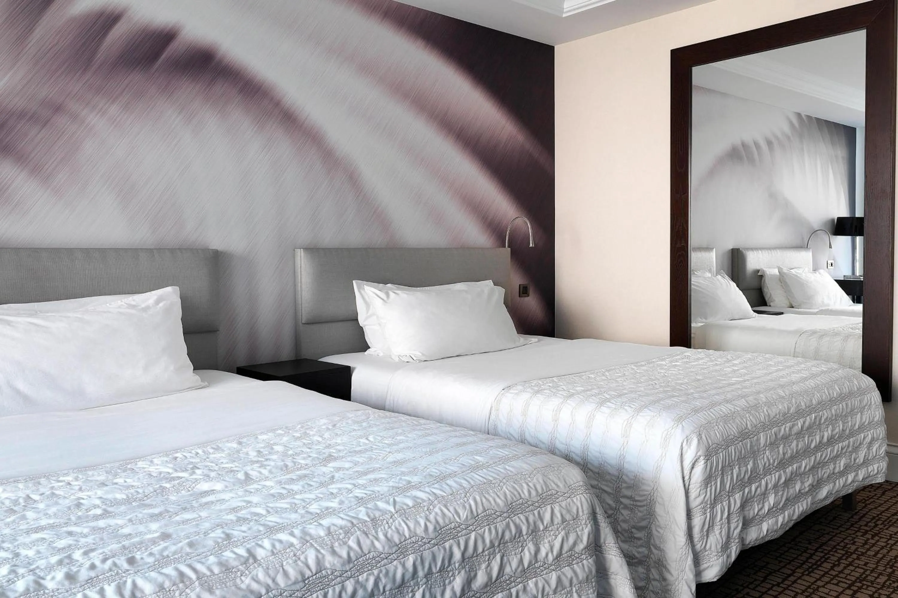 Photo of the whole room, Bed in Le Méridien Beach Plaza