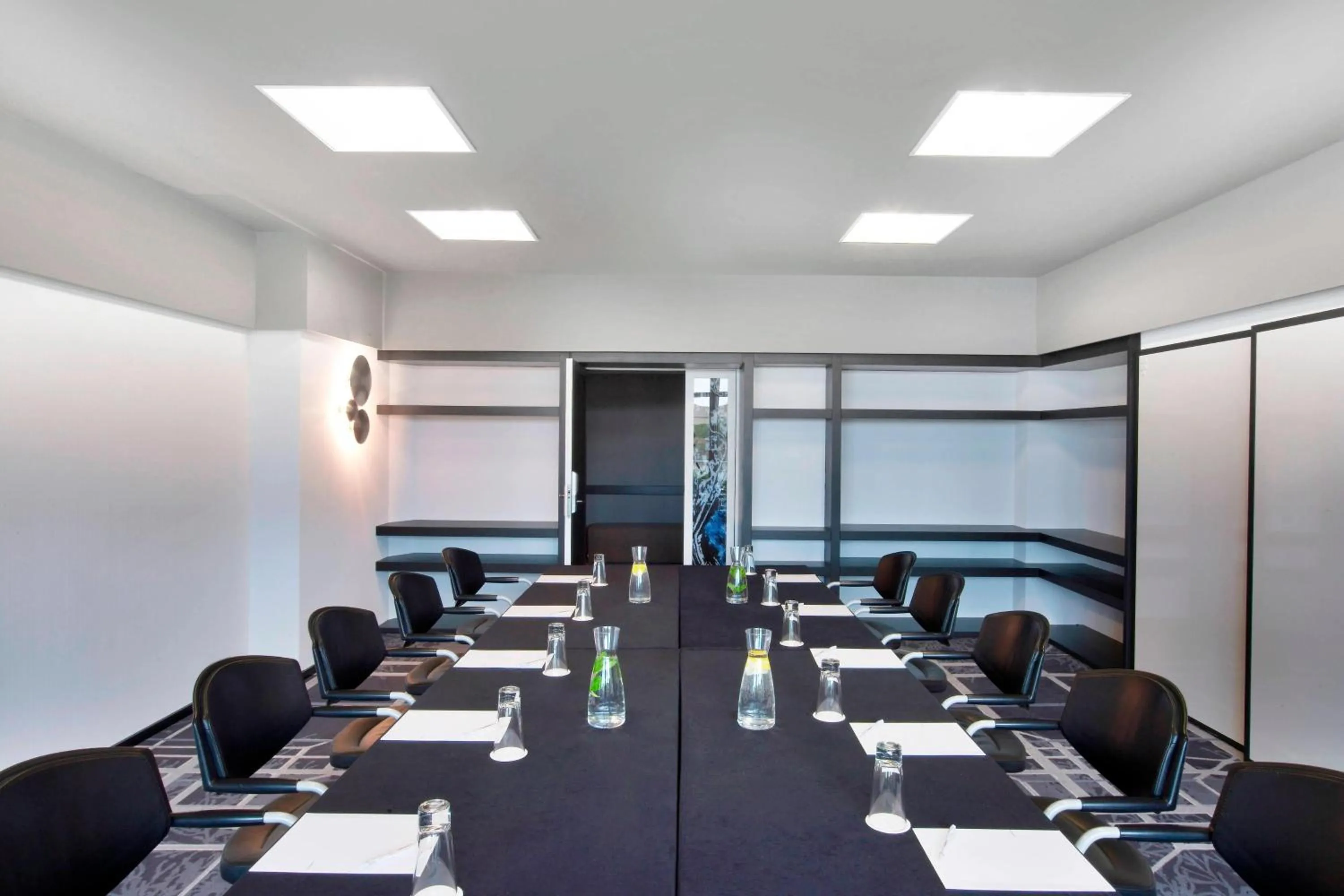 Meeting/conference room in Le Méridien Beach Plaza